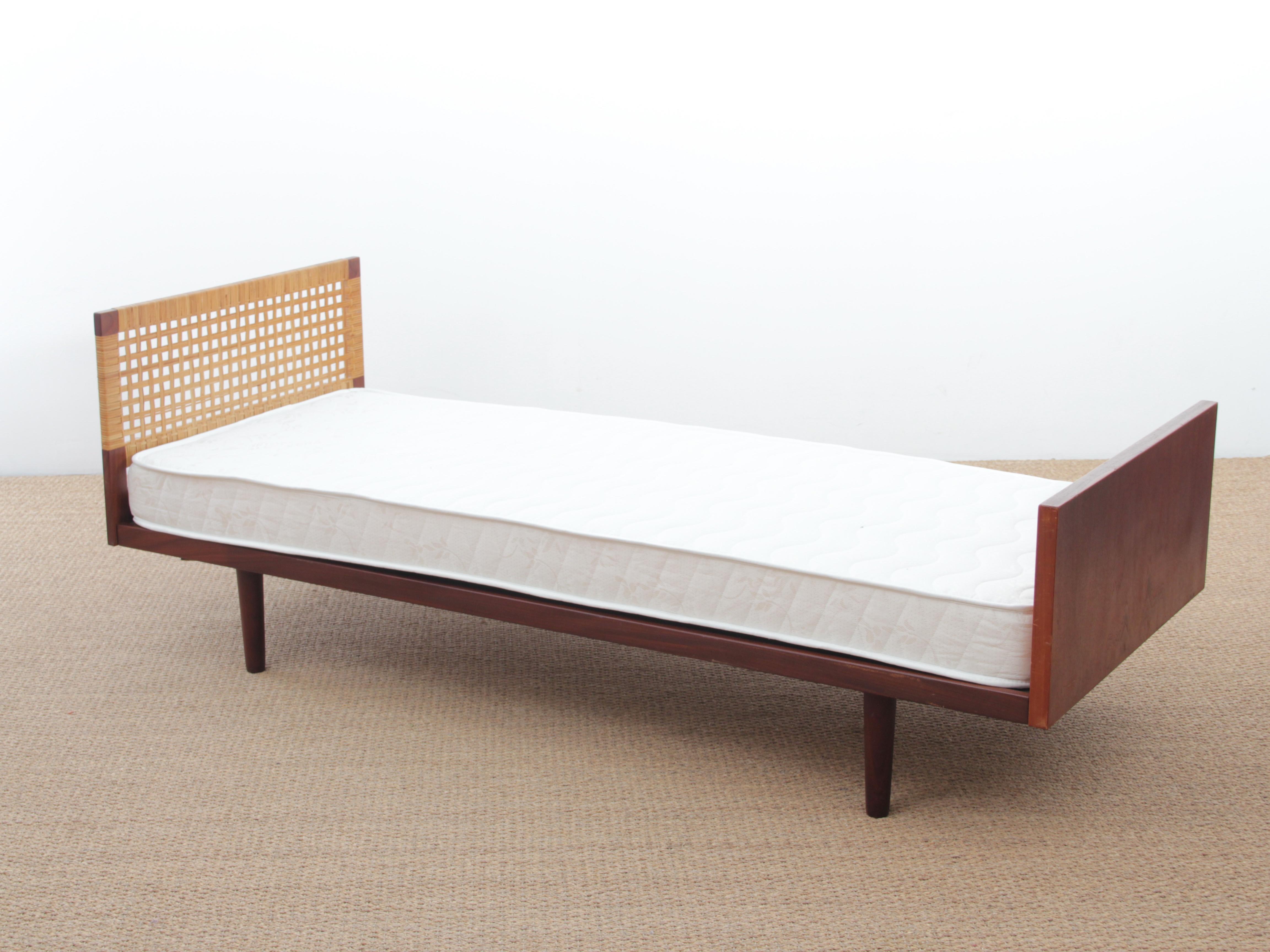 Mid-20th Century Mid-Century Modern Single Bed by Hans Wegner, with Bed Table