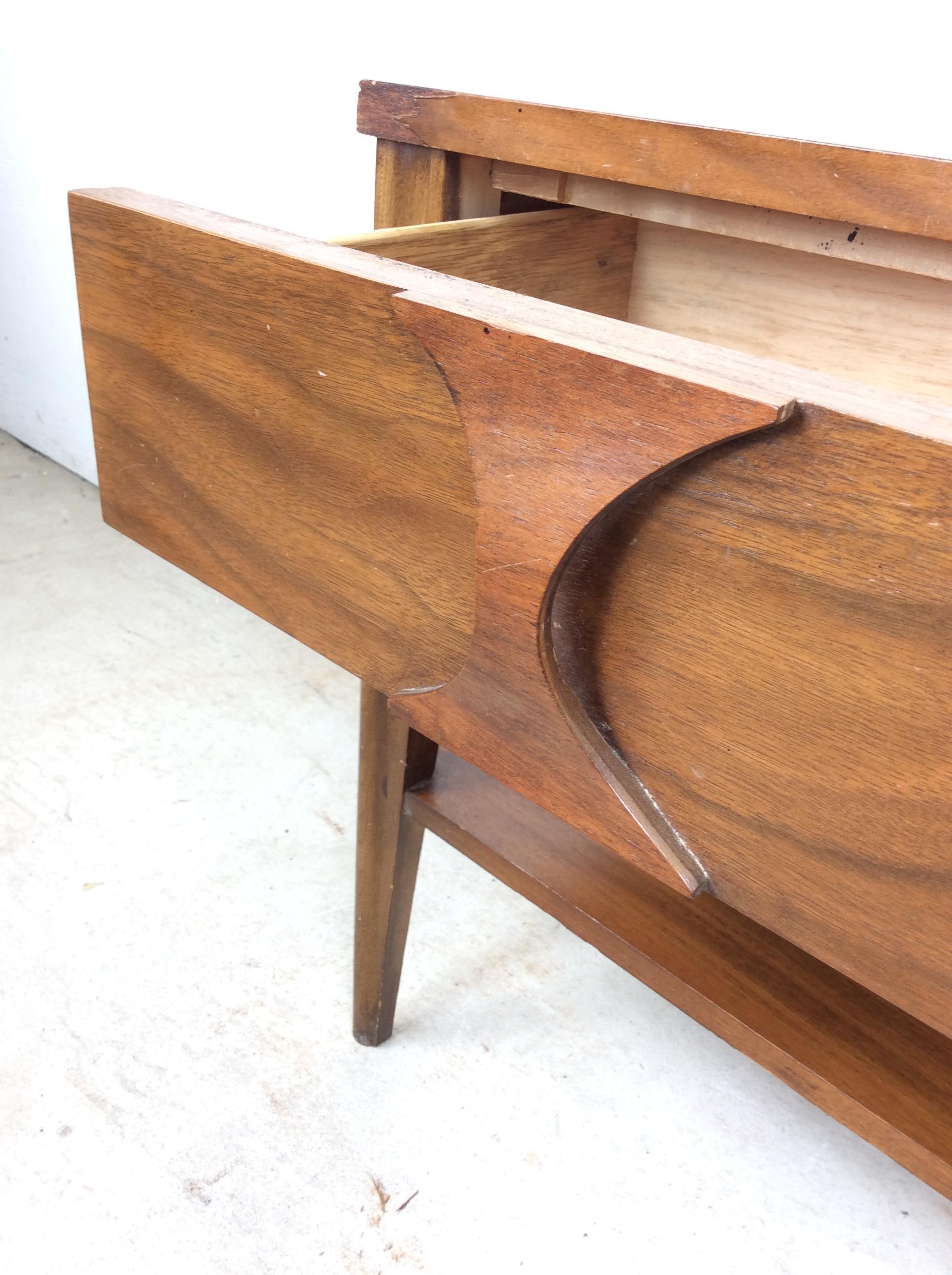 Mid Century Modern Single Drawer End Table by Kent Coffey For Sale 1