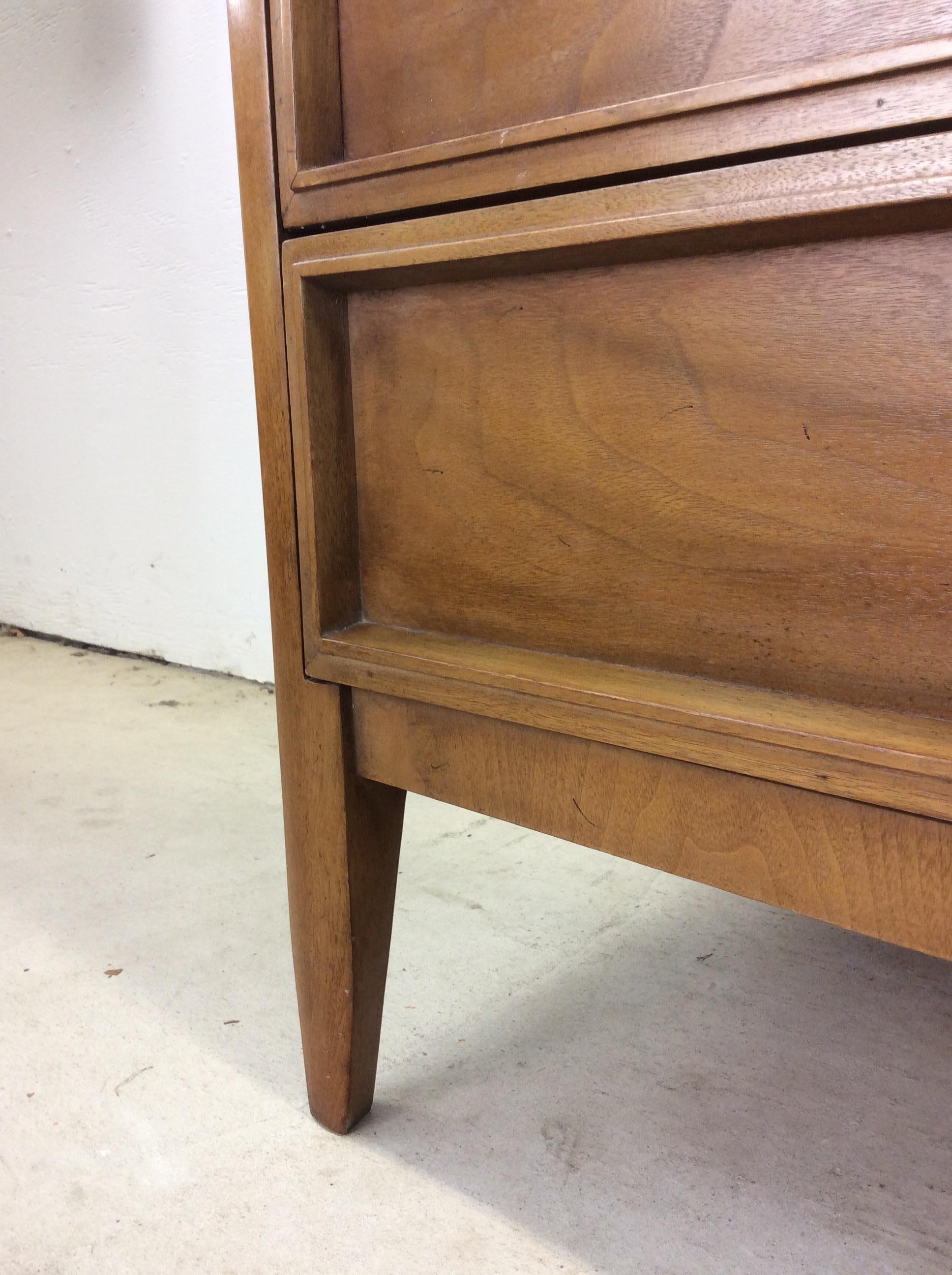 Cómoda baja de seis cajones Mid Century Modern by American of Martinsville en venta 7
