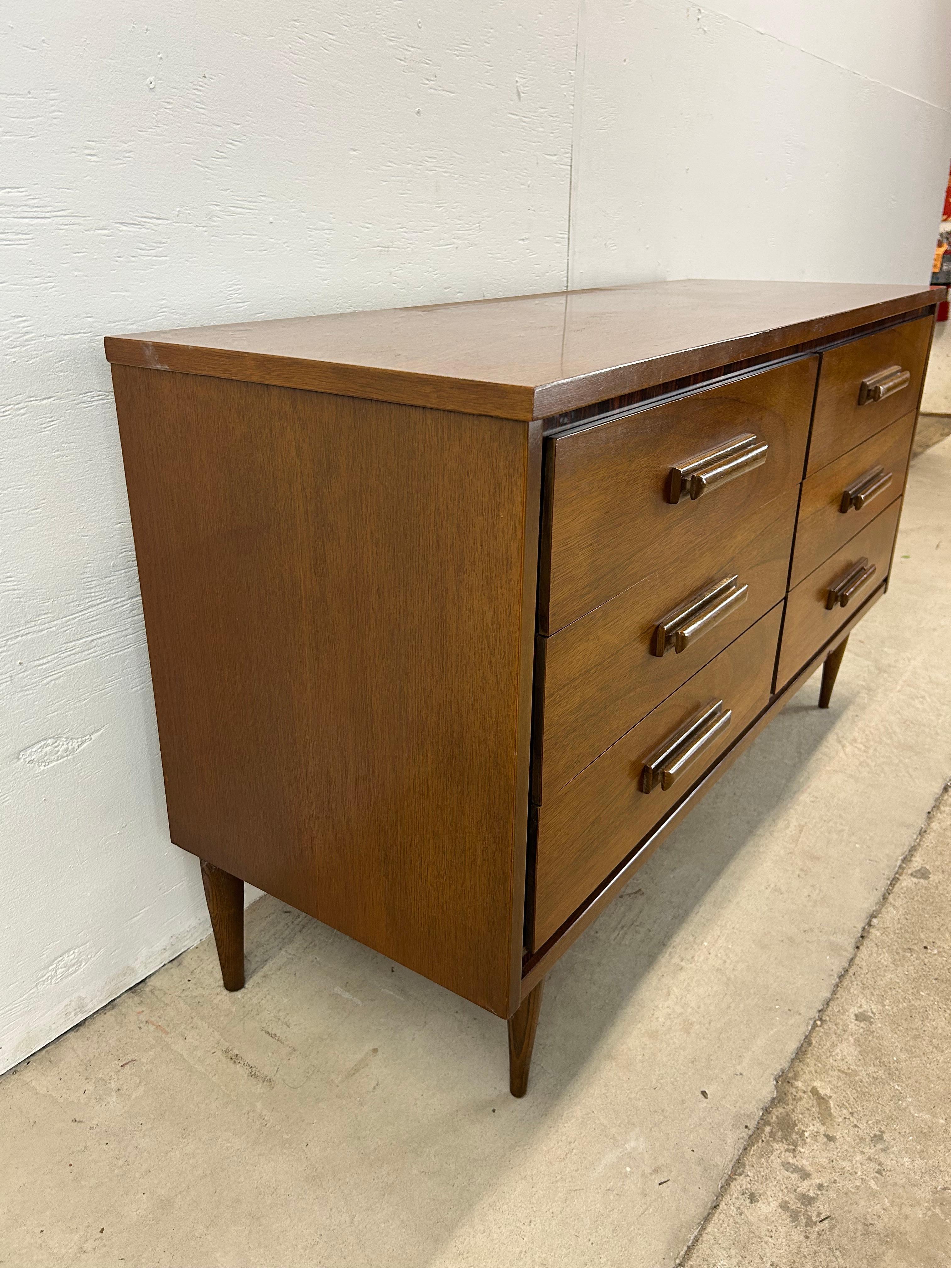 Comò basso a sei cassetti con specchio, in stile Mid Century Modern in vendita 11