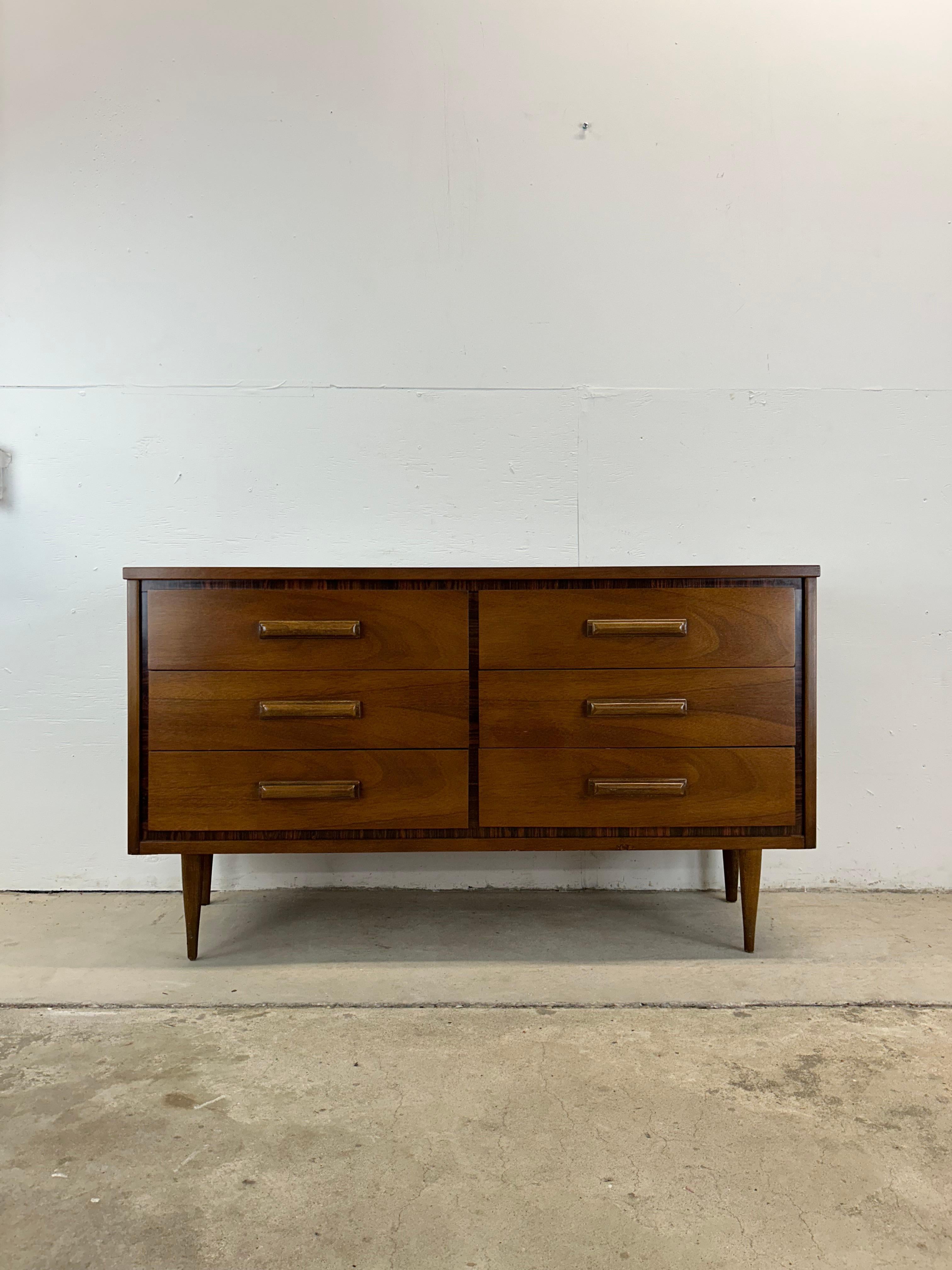 Comò basso a sei cassetti con specchio, in stile Mid Century Modern in vendita 1