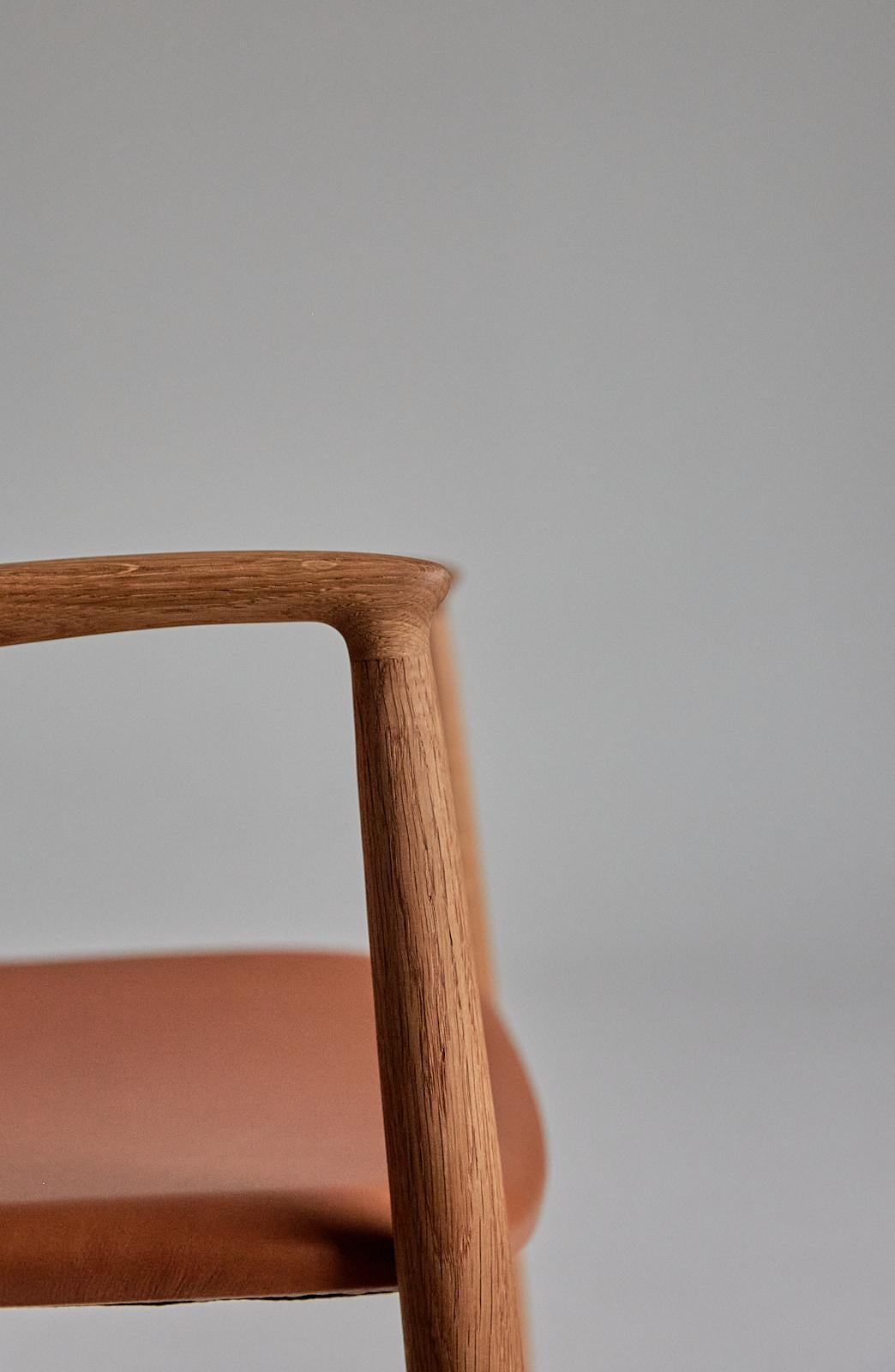Silla moderna de mediados de siglo SJ.67 Captain, de Erik Buck. Nueva edición en venta 3