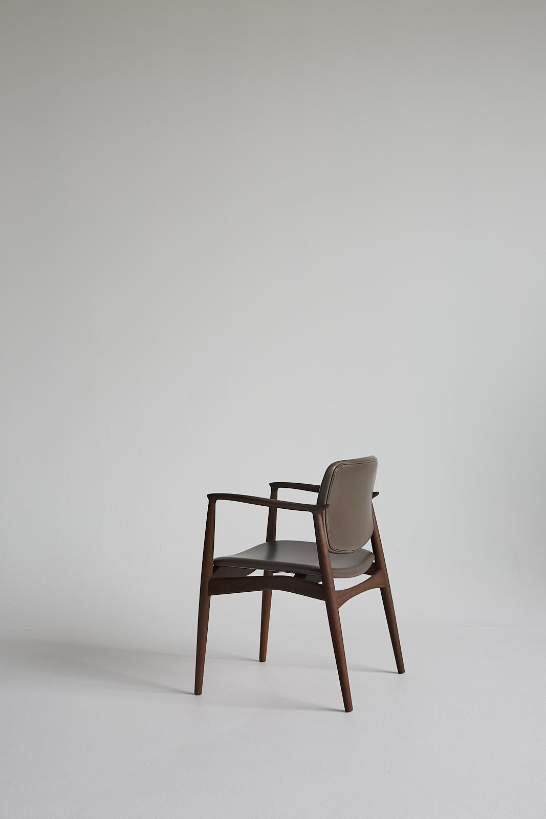 Silla moderna de mediados de siglo SJ.67 Captain, de Erik Buck. Nueva edición en venta 1