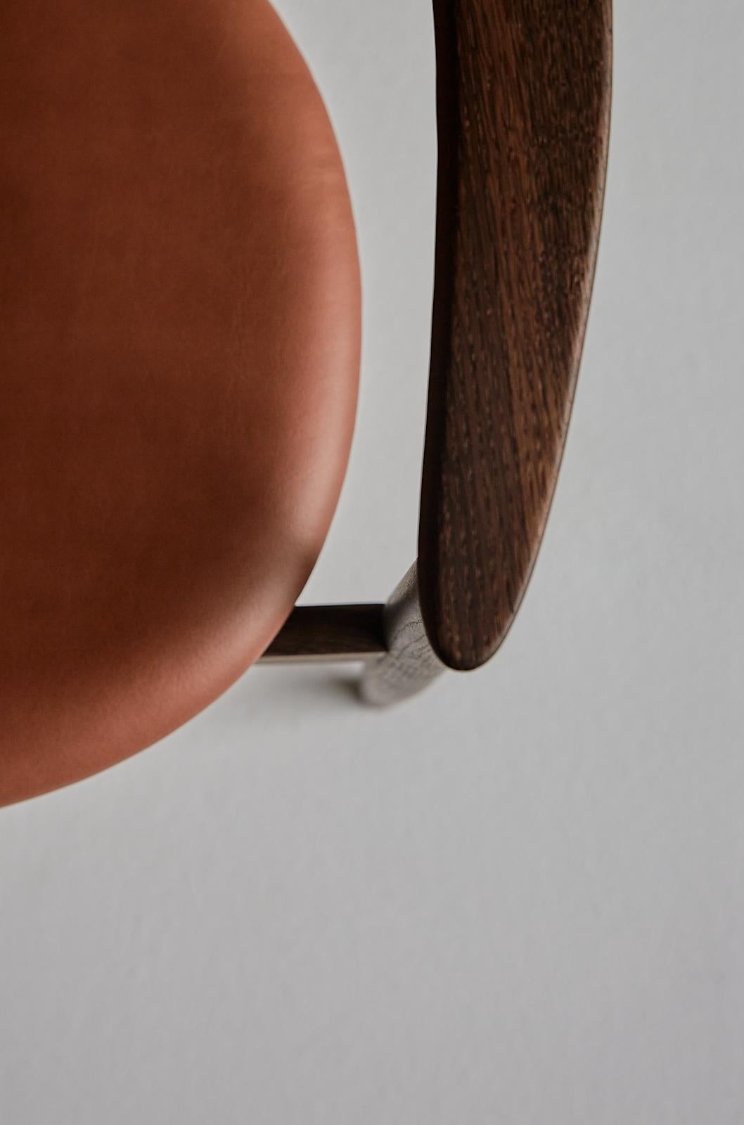 Sedia SJ.750 OVAL di Arne Wahl Iversen, in stile Mid-Century Modern. Nuova edizione in vendita 3