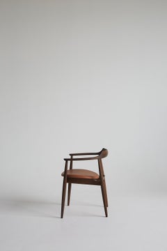 Mid-Century modern SJ.750 OVAL chair by Arne Wahl Iversen. New edition