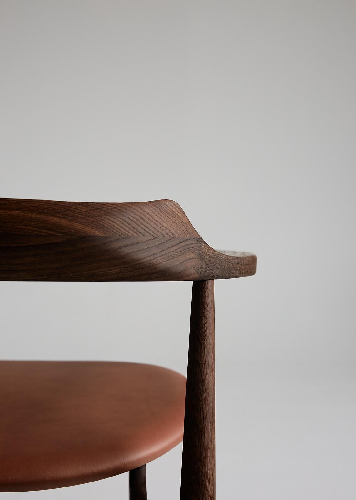 Sedia SJ.750 OVAL di Arne Wahl Iversen, in stile Mid-Century Modern. Nuova edizione in vendita 2