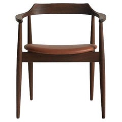 Mid-Century modern SJ.750 OVAL chair by Arne Wahl Iversen. New edition