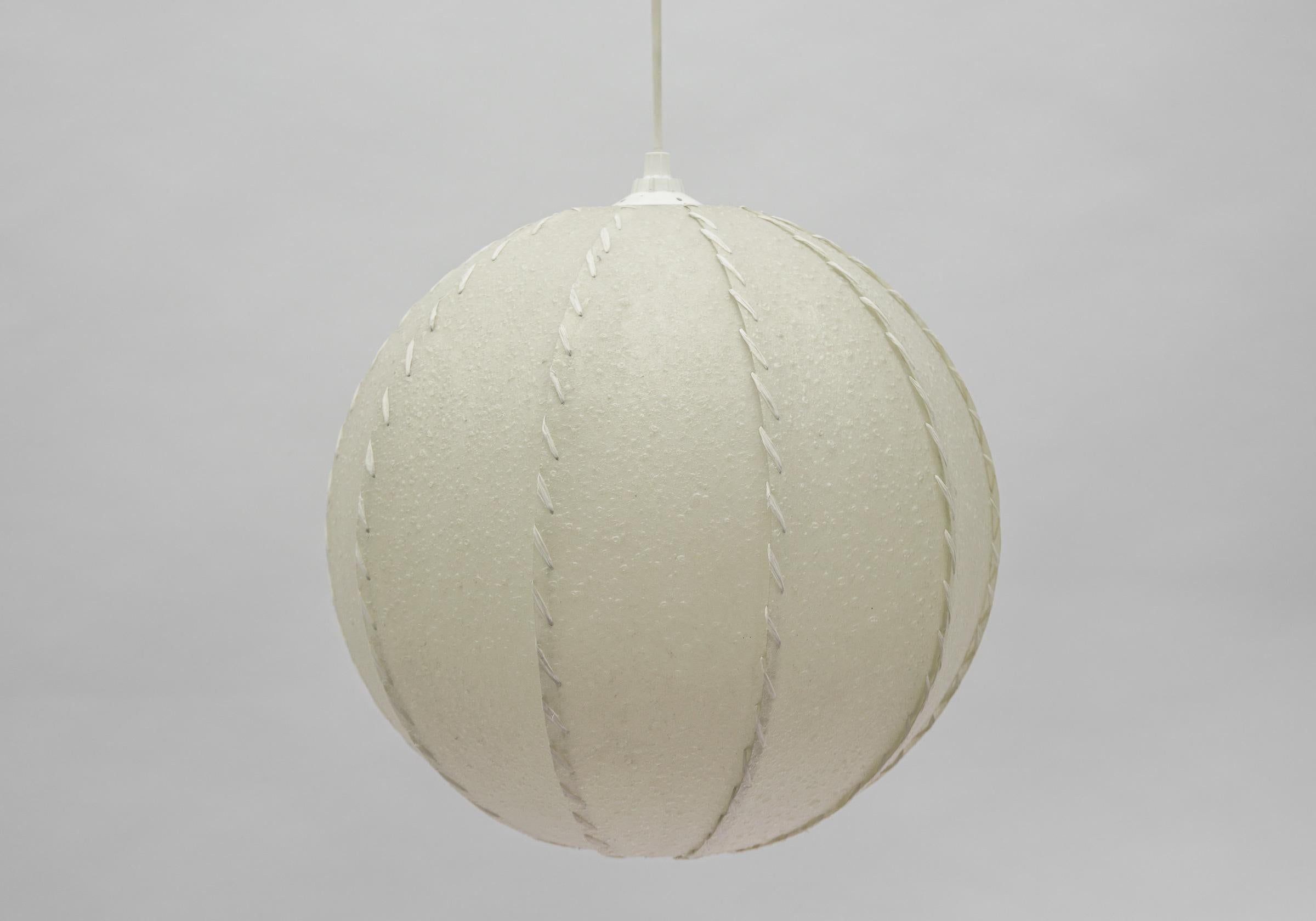 Mid-20th Century Mid-Century Modern Skin Ball Lamp, 1960s, Italy For Sale