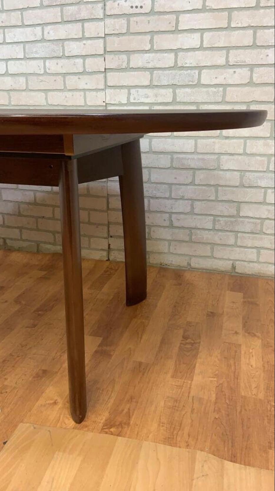 Mid Century Modern Skovby Rosewood Oval Esstisch im Angebot 1