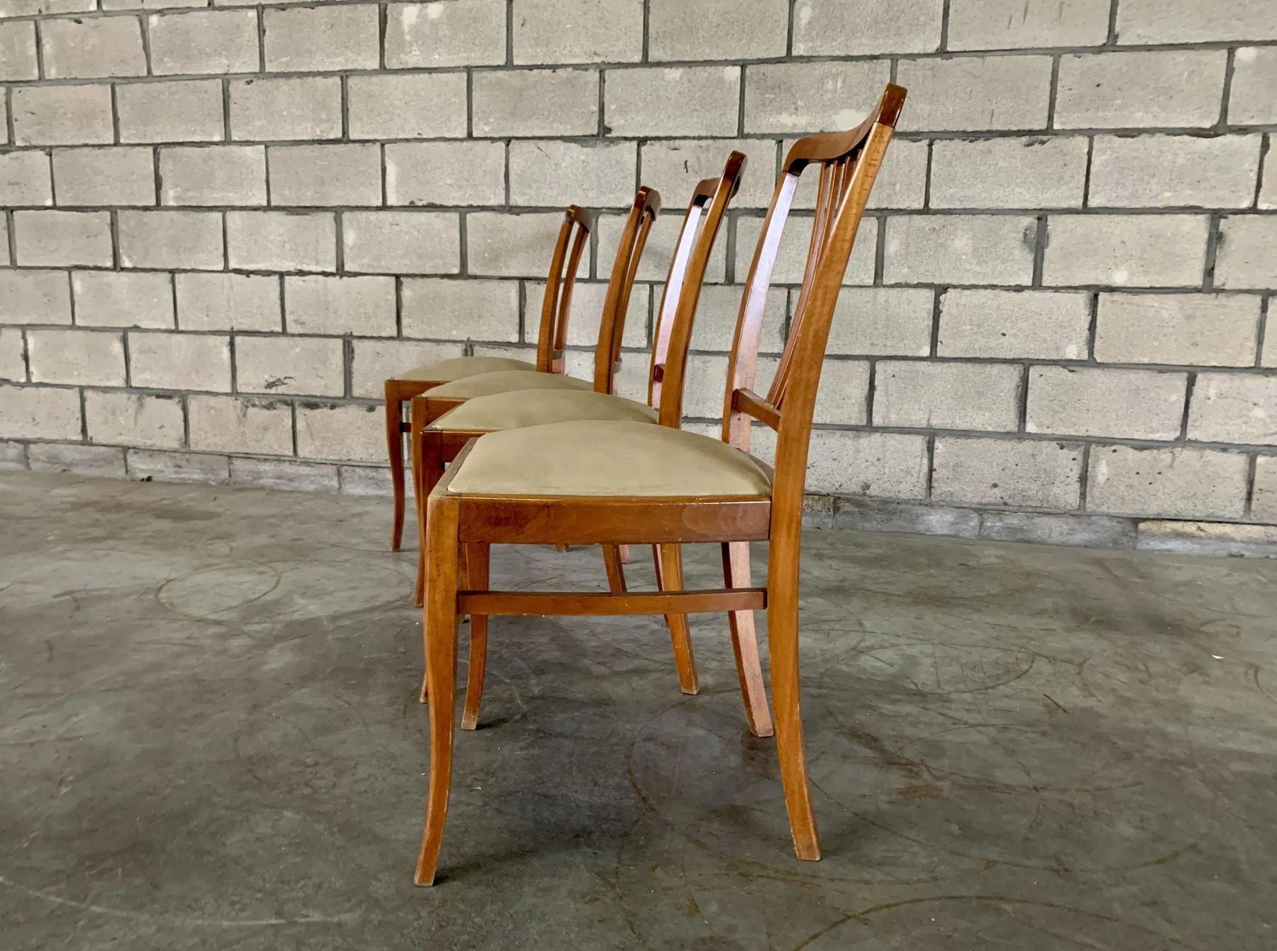 20ième siècle Mid Century Modern Slat Back Dining Chairs - Set of 4 en vente