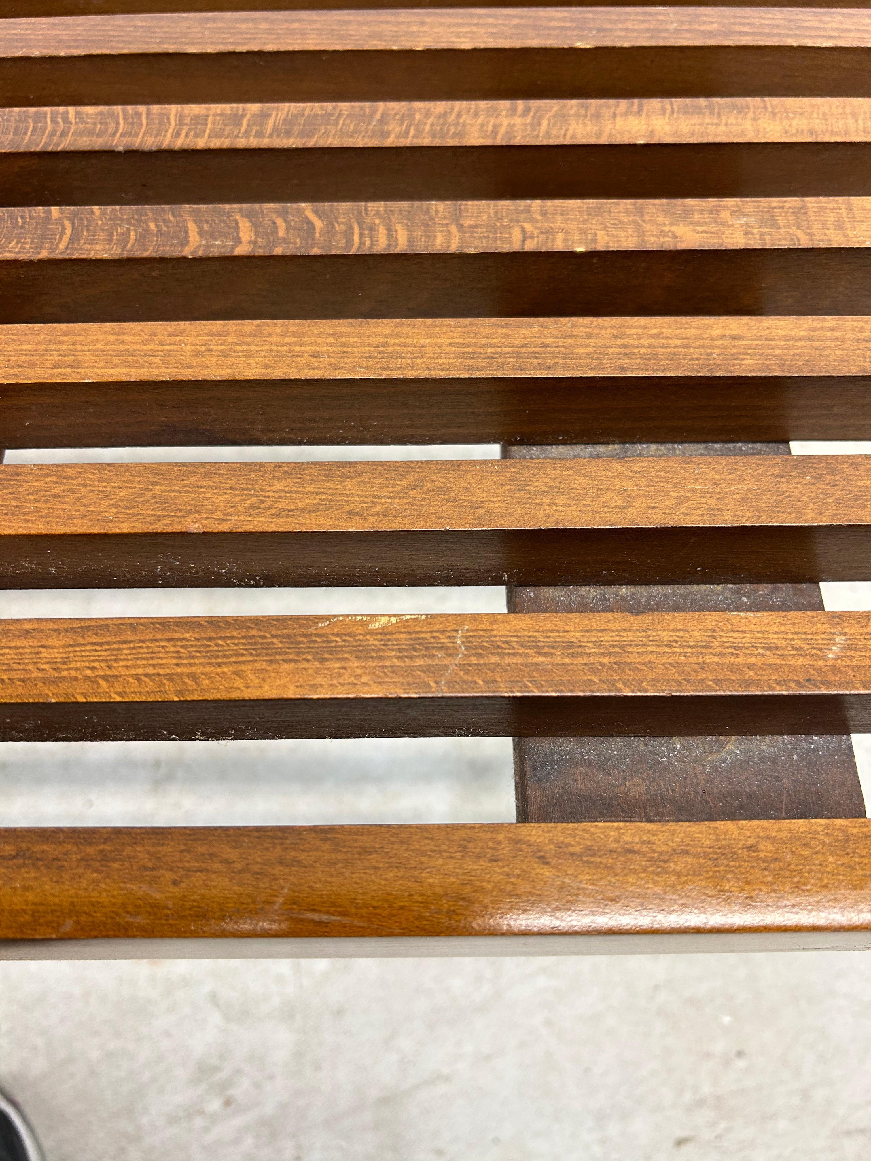 Table basse à lattes moderne du milieu du siècle dernier à la manière de Adrian Pearsall en vente 5