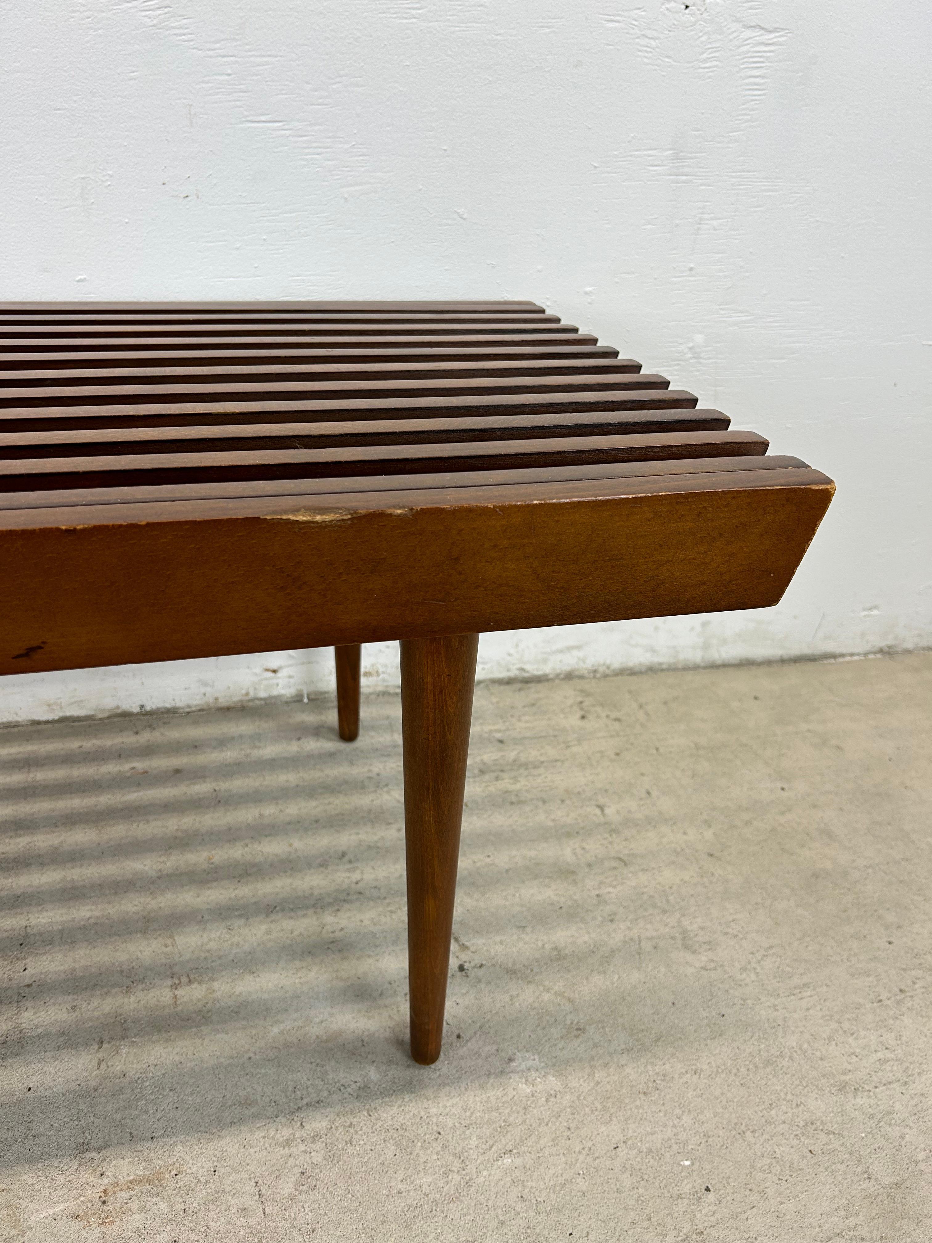 Table basse à lattes moderne du milieu du siècle dernier à la manière de Adrian Pearsall en vente 12