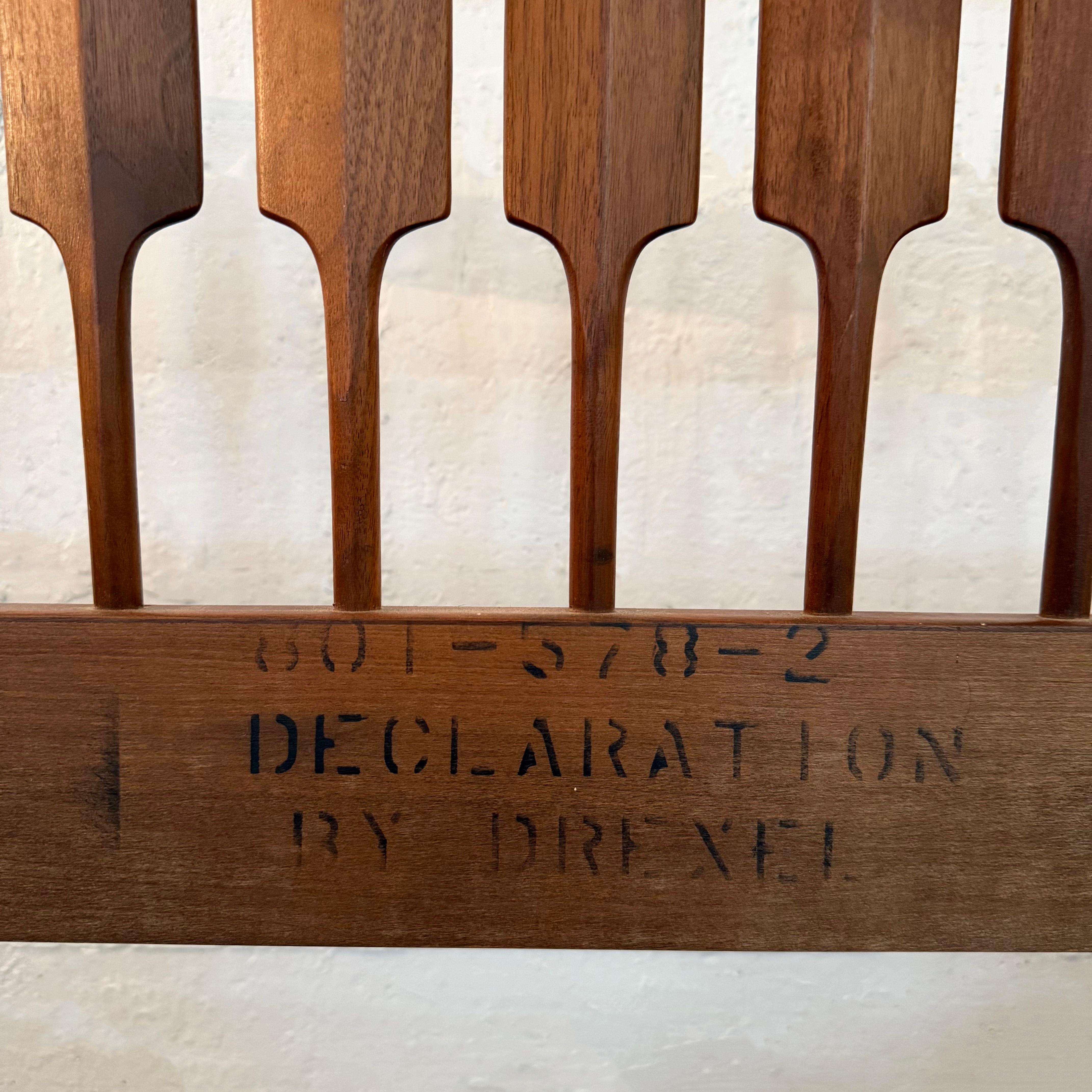 Tête de lit en noyer à lattes de style moderne du milieu du siècle par Kipp Stewart & Stewart McDougal en vente 5