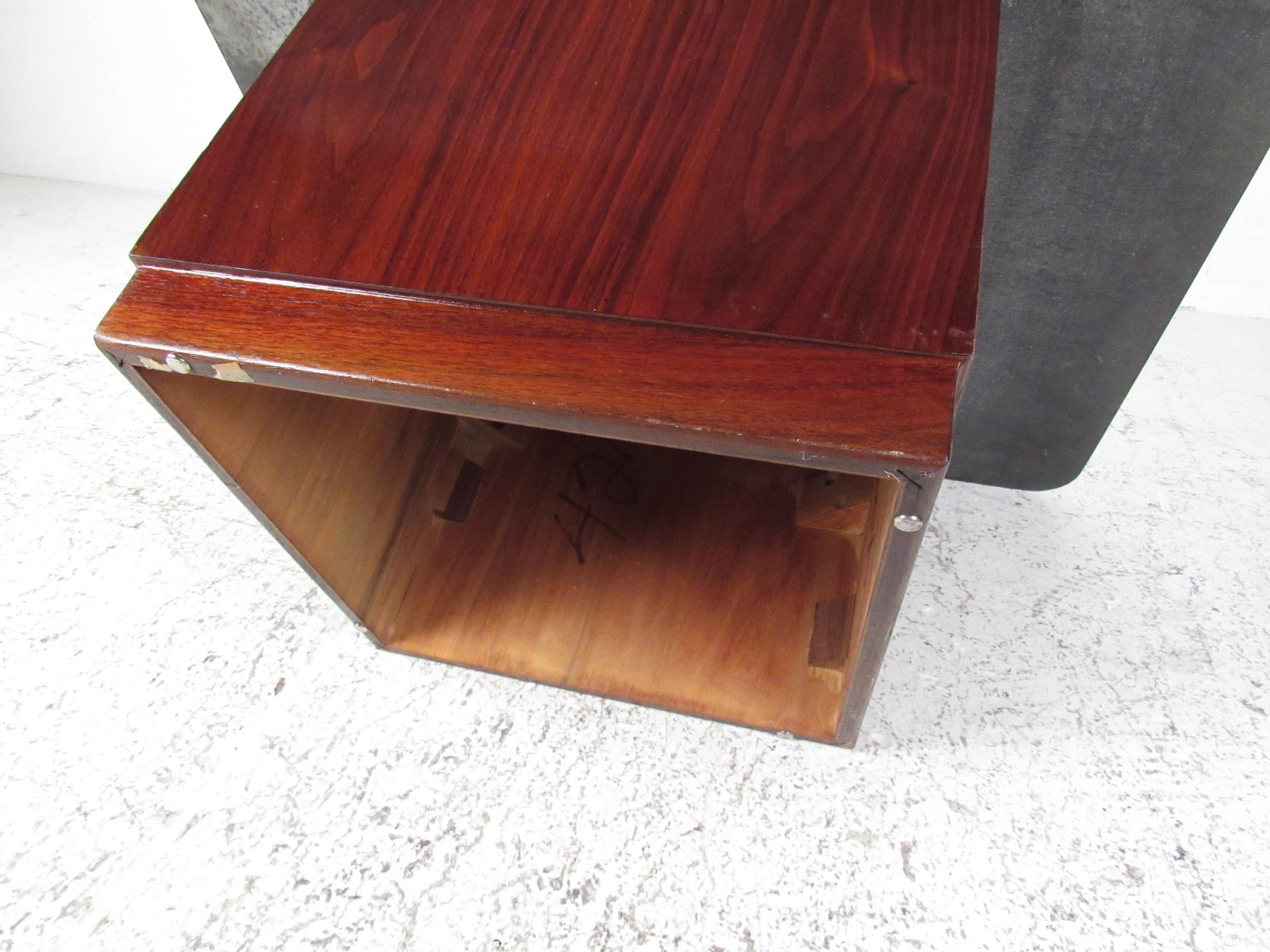 Mid-Century Modern Slate Top Coffee Table For Sale 6