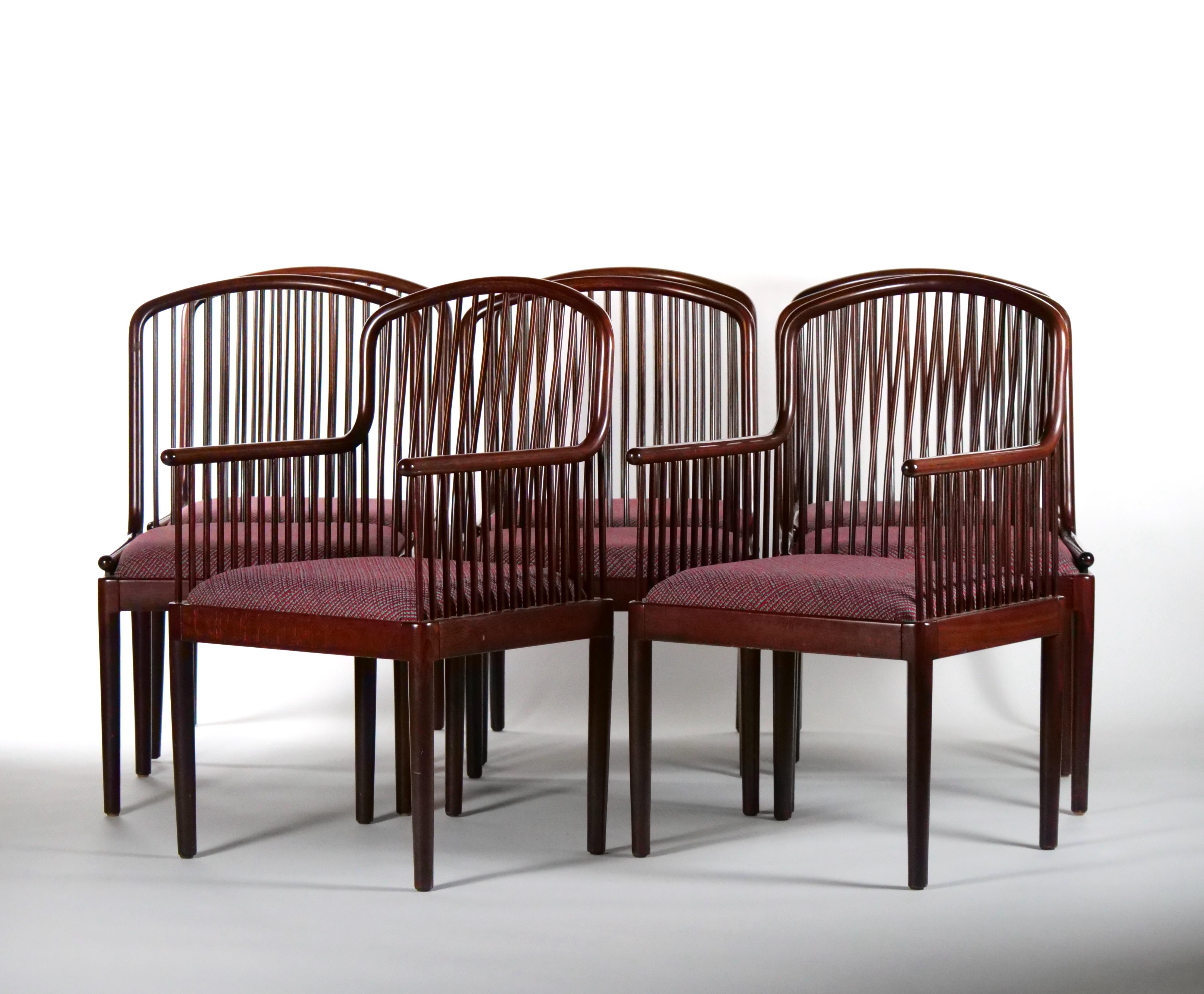 Italian Mid-Century Modern Slatted Back / Straight Barrel Legs Dining Chair Set / 8 For Sale