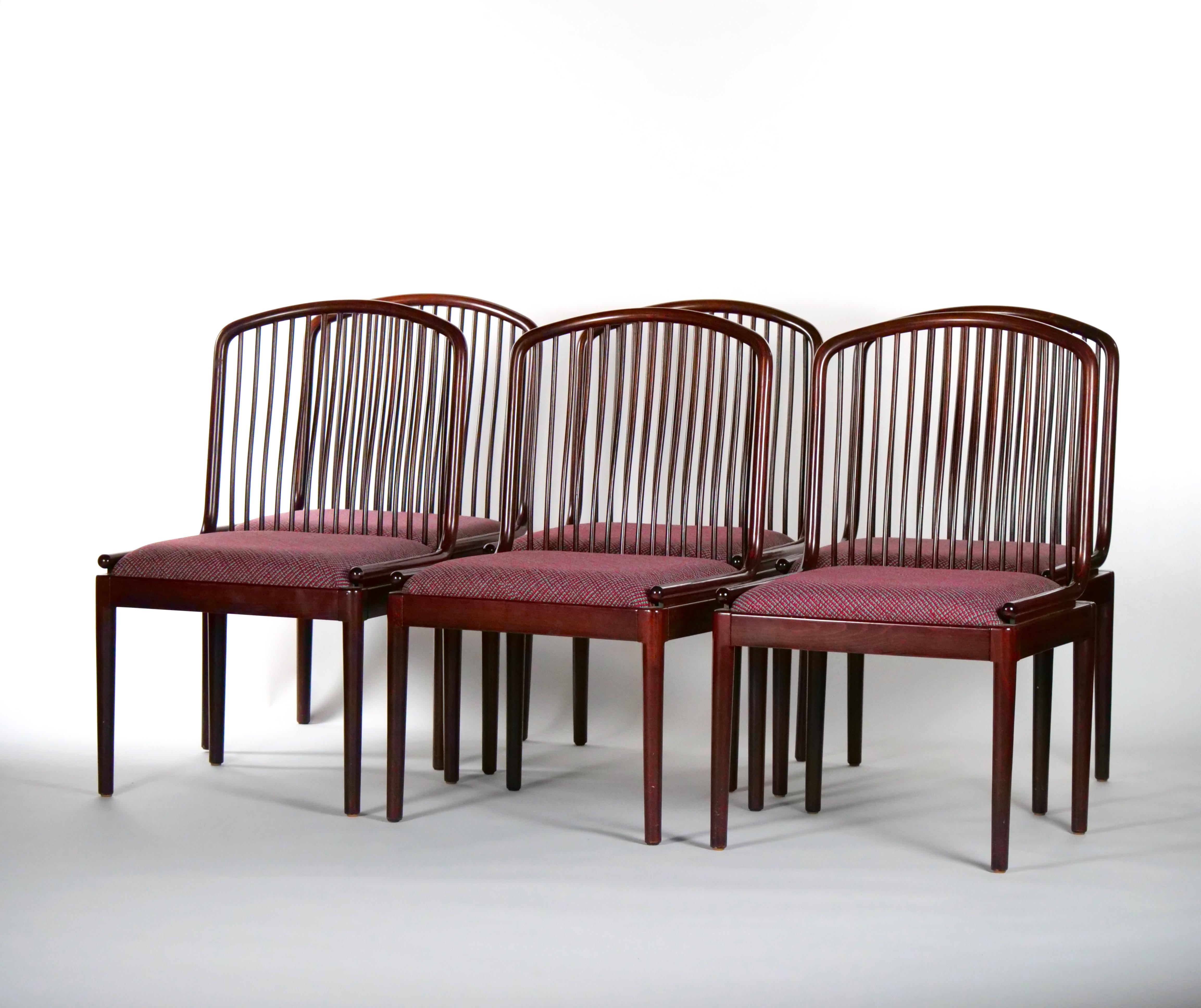 Mid-Century Modern Slatted Back / Straight Barrel Legs Dining Chair Set / 8 In Good Condition For Sale In Tarry Town, NY
