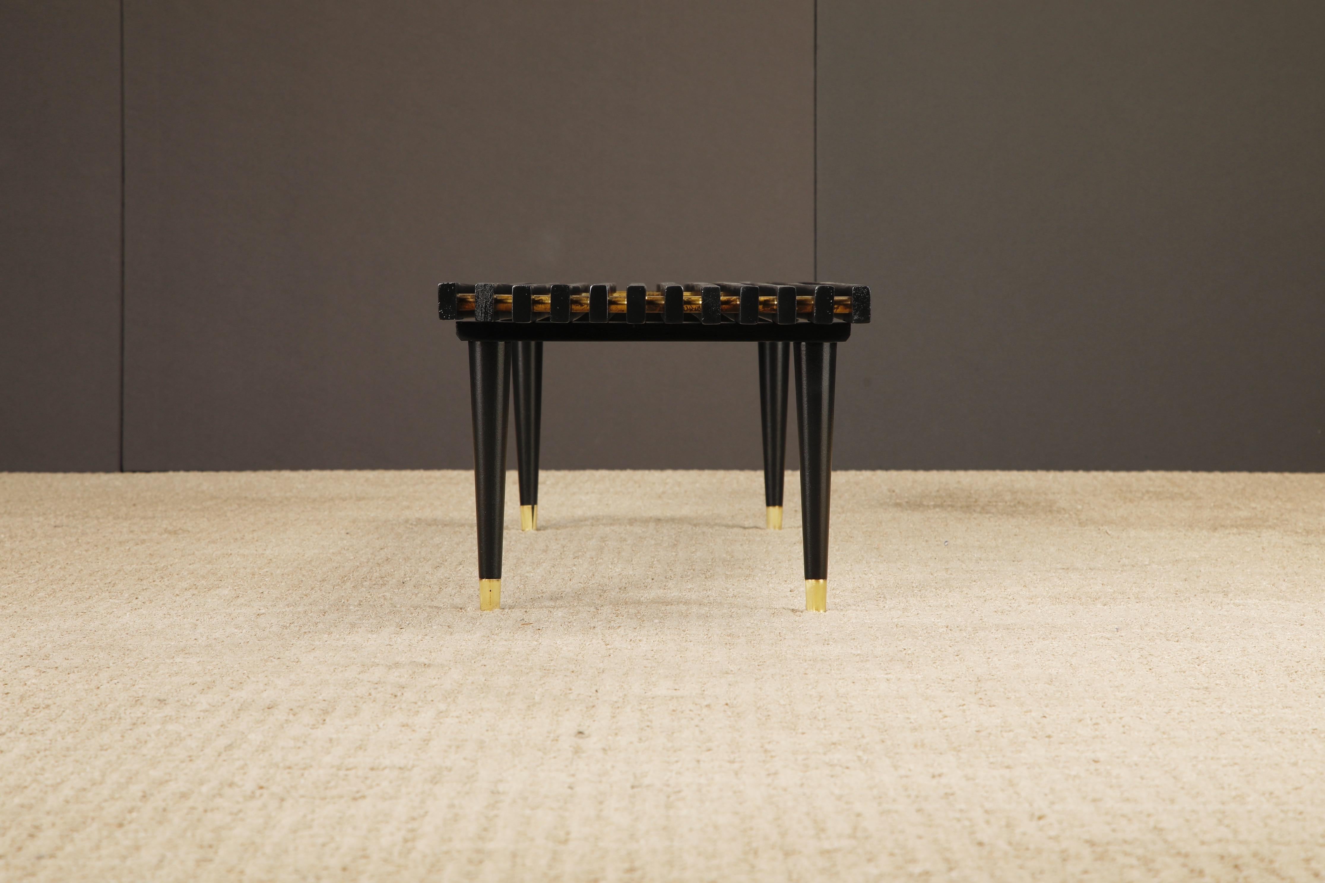 Banco o mesa de listones de madera modernos de mediados de siglo con sable de latón, acabado, años 60 en venta 5