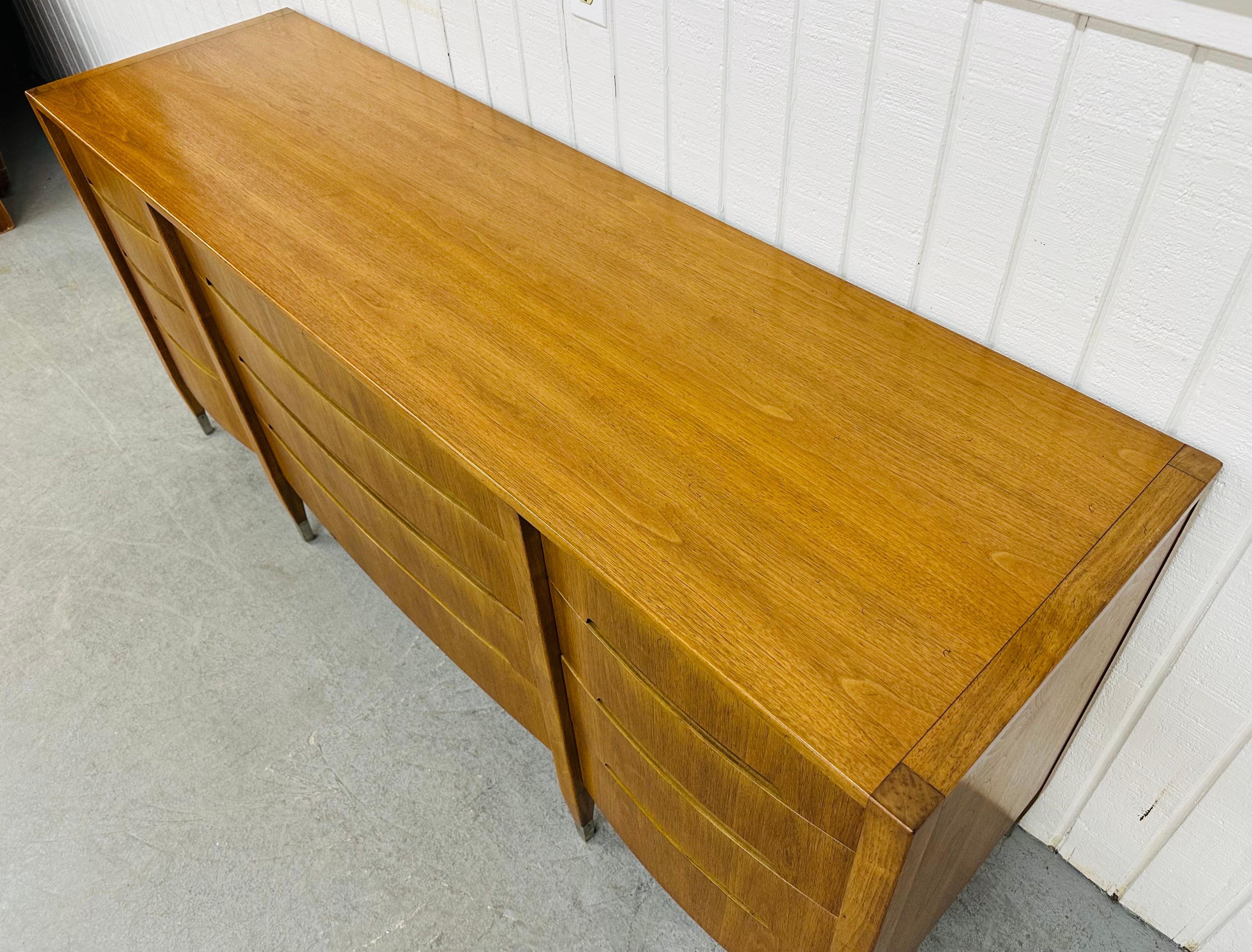 American Mid-Century Modern Sligh 12-Drawer Walnut Dresser