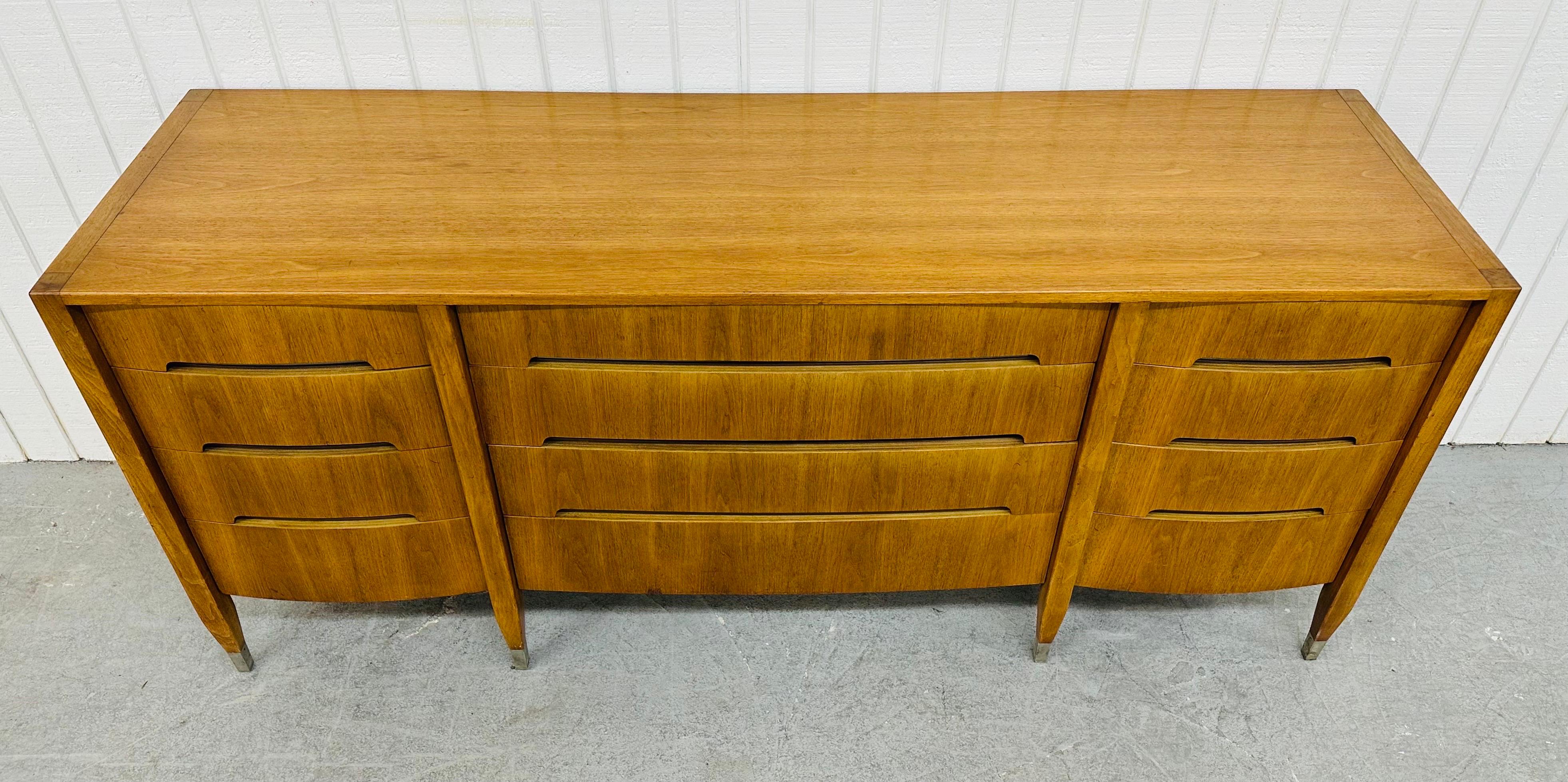 20th Century Mid-Century Modern Sligh 12-Drawer Walnut Dresser For Sale