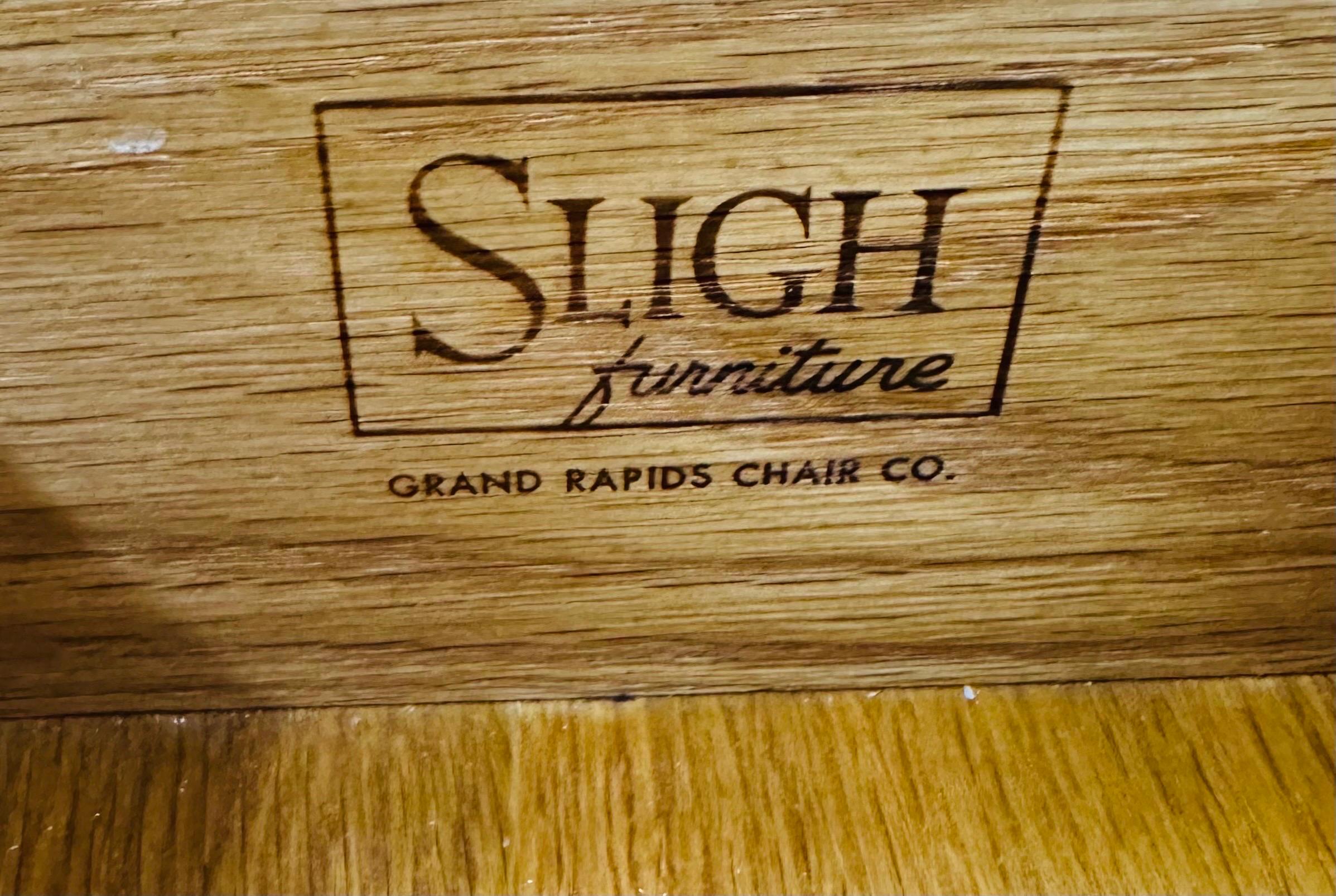Mid-Century Modern Sligh 12-Drawer Walnut Dresser For Sale 2
