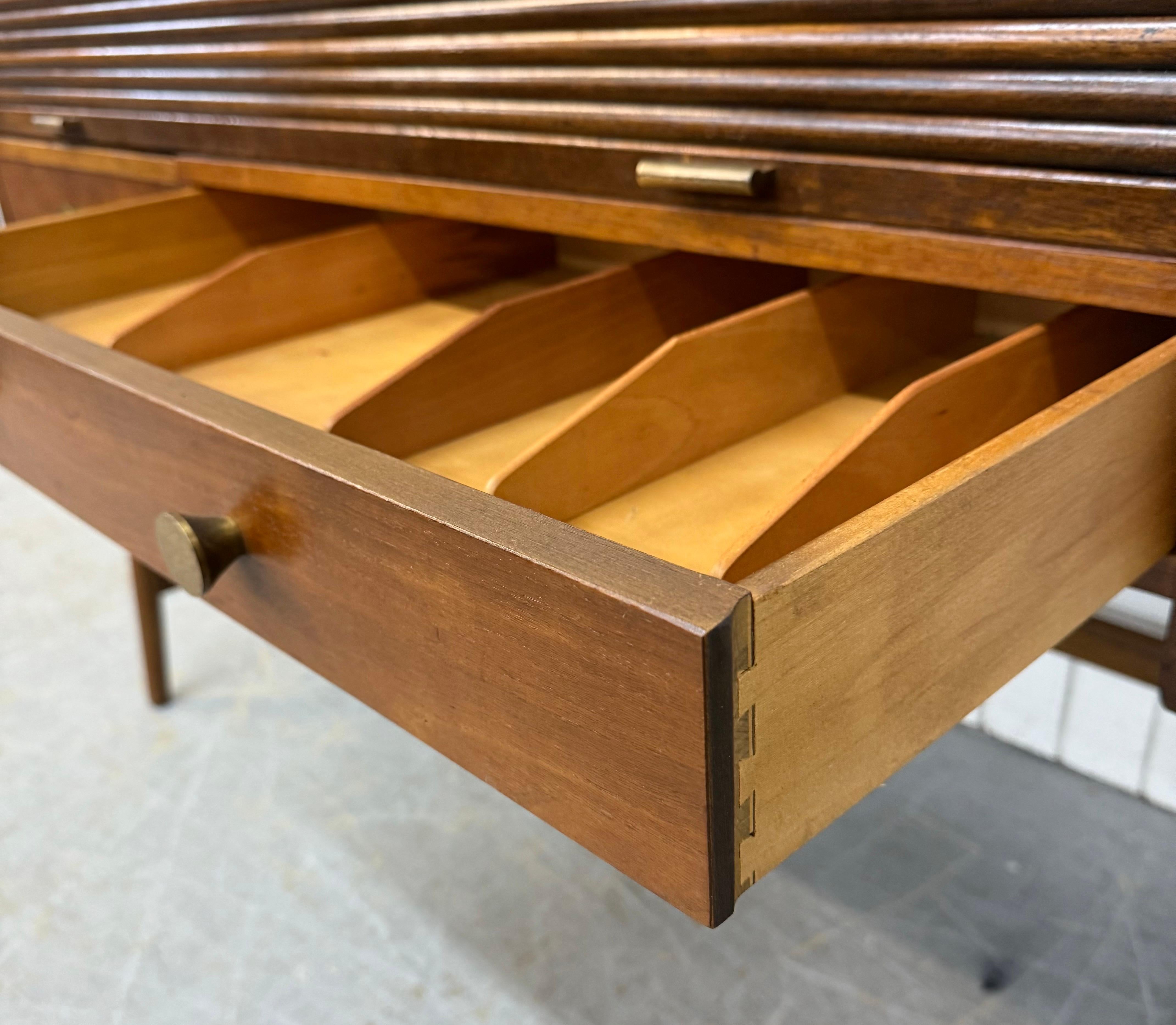 Mid-Century Modern Sligh-Lowry Floating Roll-Top Walnut Desk For Sale 6