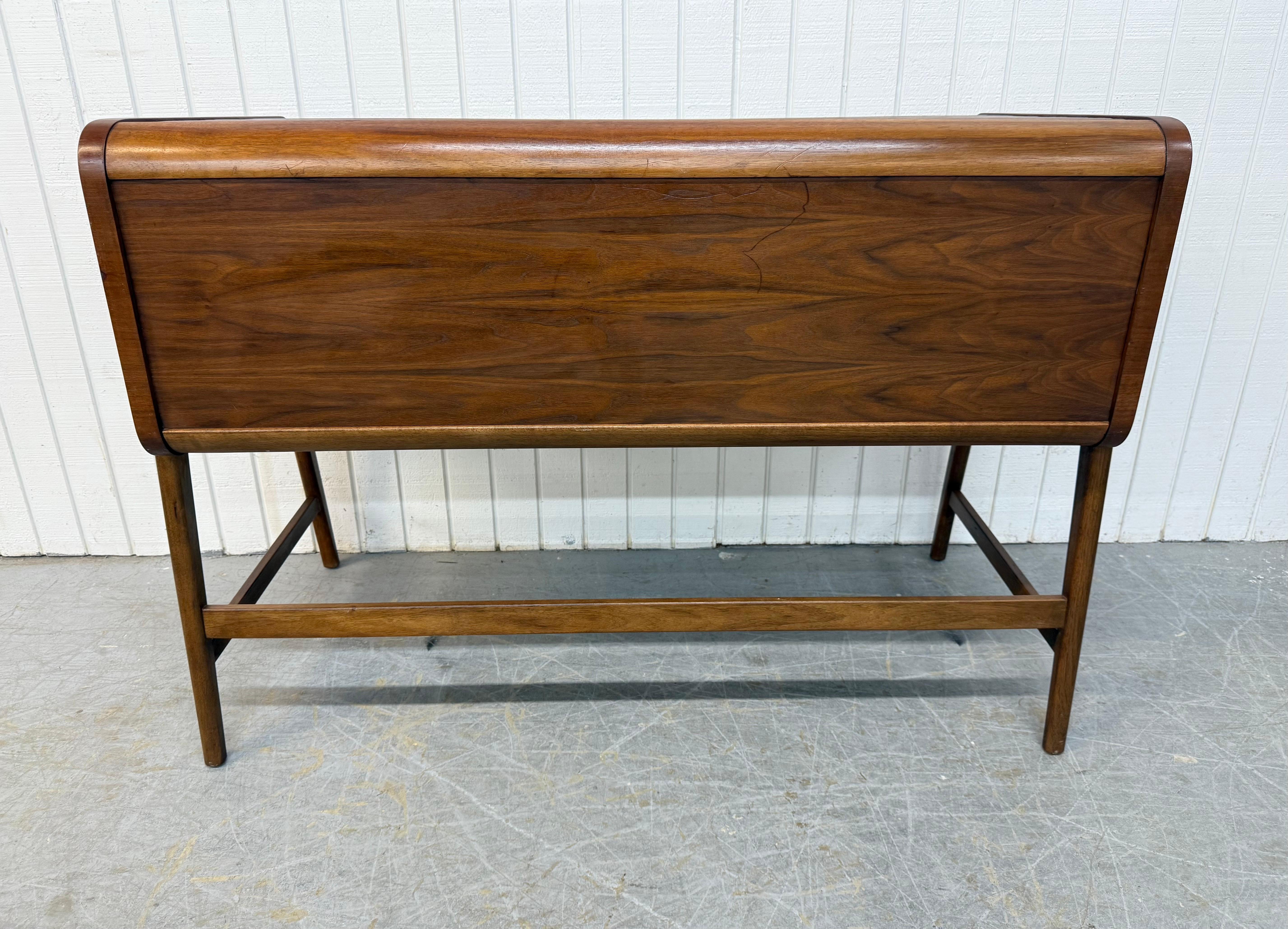 Mid-Century Modern Sligh-Lowry Floating Roll-Top Walnut Desk For Sale 7