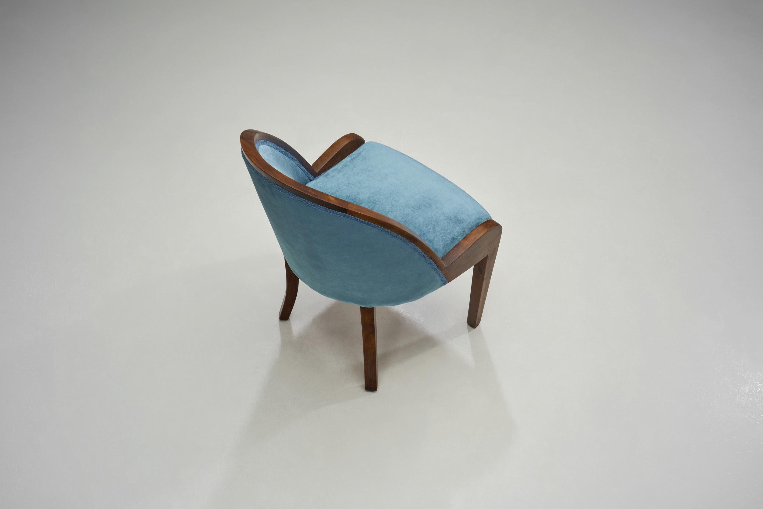 Mid-Century Modern Slipper Chair, Europa 20. Jahrhundert (Stoff) im Angebot