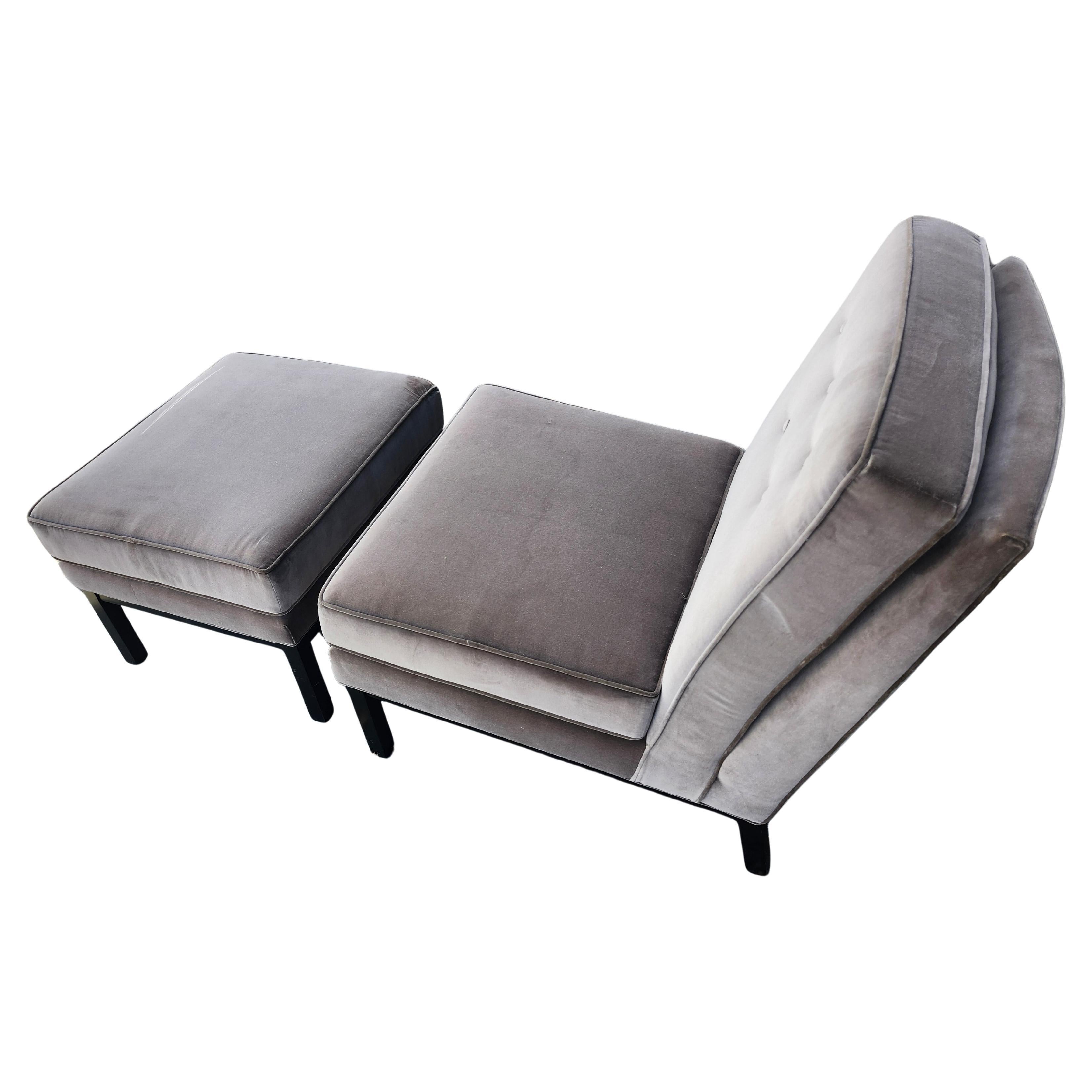 Silla Slipper Moderna de Mitad de Siglo con Otomana estilo de Robsjohn Gibbons en Bueno estado para la venta en Port Jervis, NY