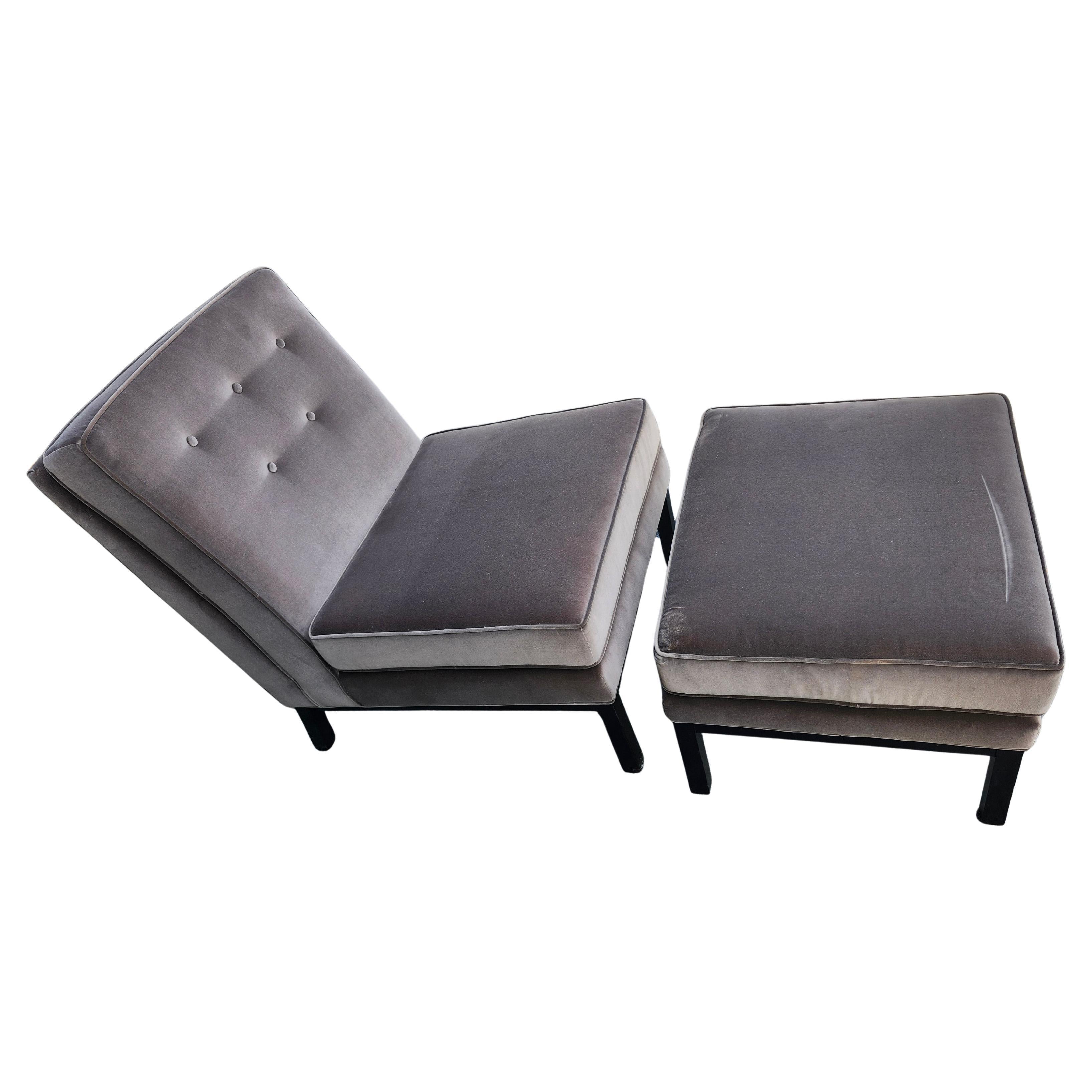 Silla Slipper Moderna de Mitad de Siglo con Otomana estilo de Robsjohn Gibbons Terciopelo en venta