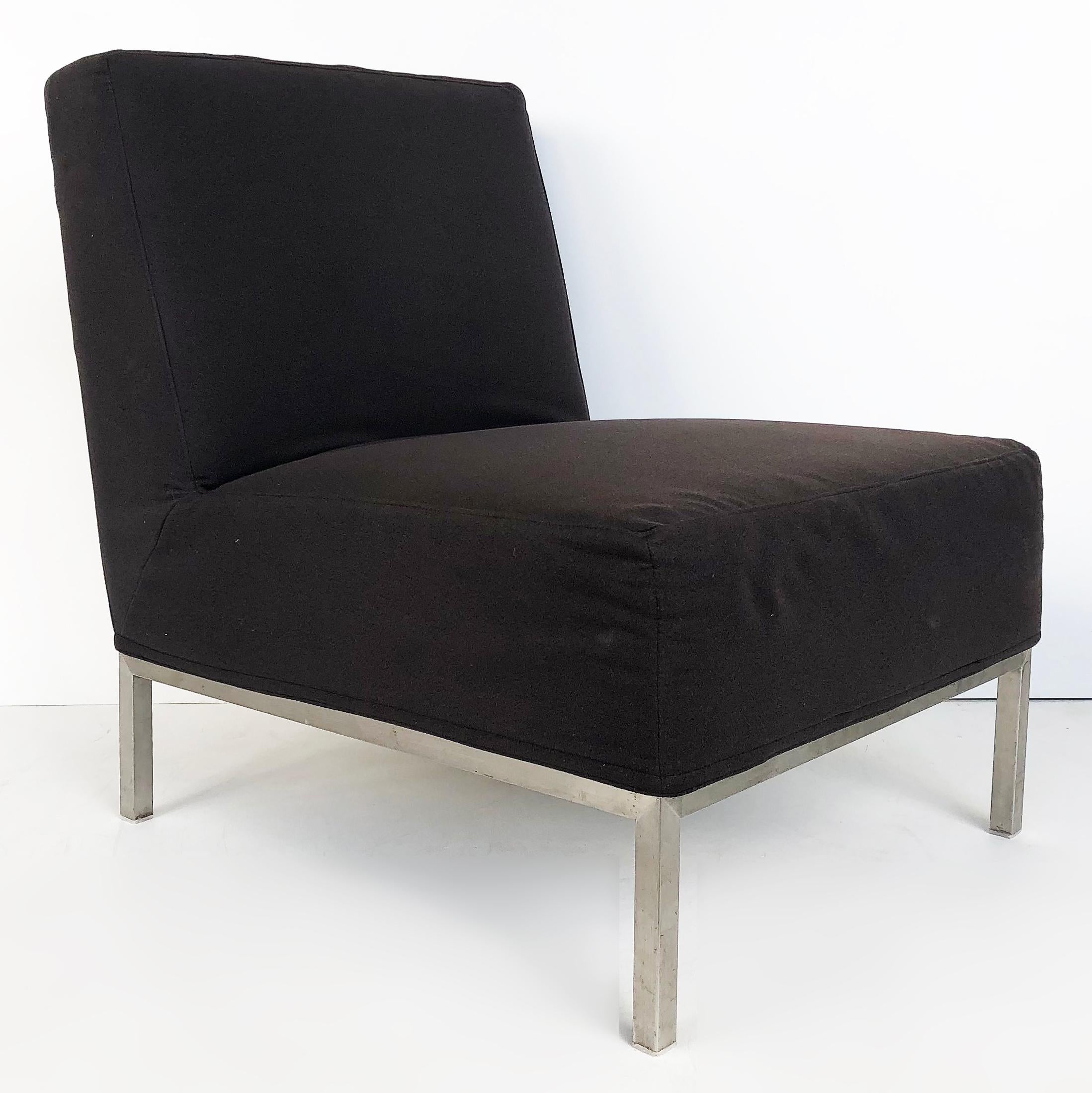 Moderne Sessel ohne Armlehne aus der Mitte des Jahrhunderts auf Edelstahlrahmen, Paar (amerikanisch) im Angebot