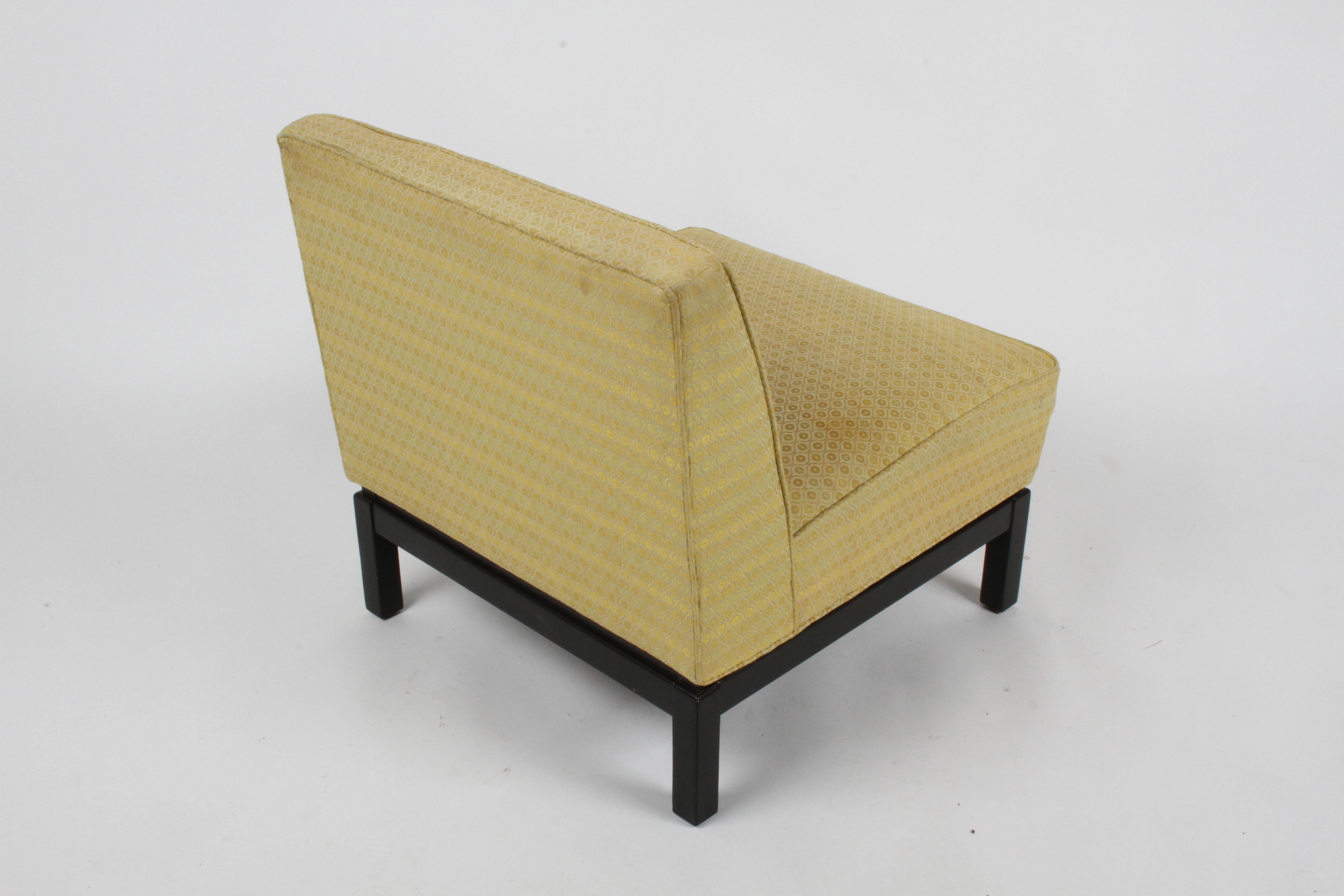 Mid-Century Modern-Sessel ohne Armlehne mit Ebenholzsockeln, bis zu 3 verfügbar im Angebot 3