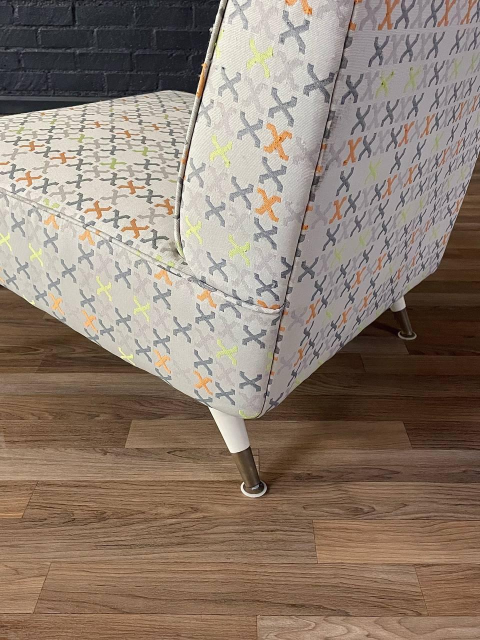 Mid-Century Modern Slipper Lounge Chair For Sale 3