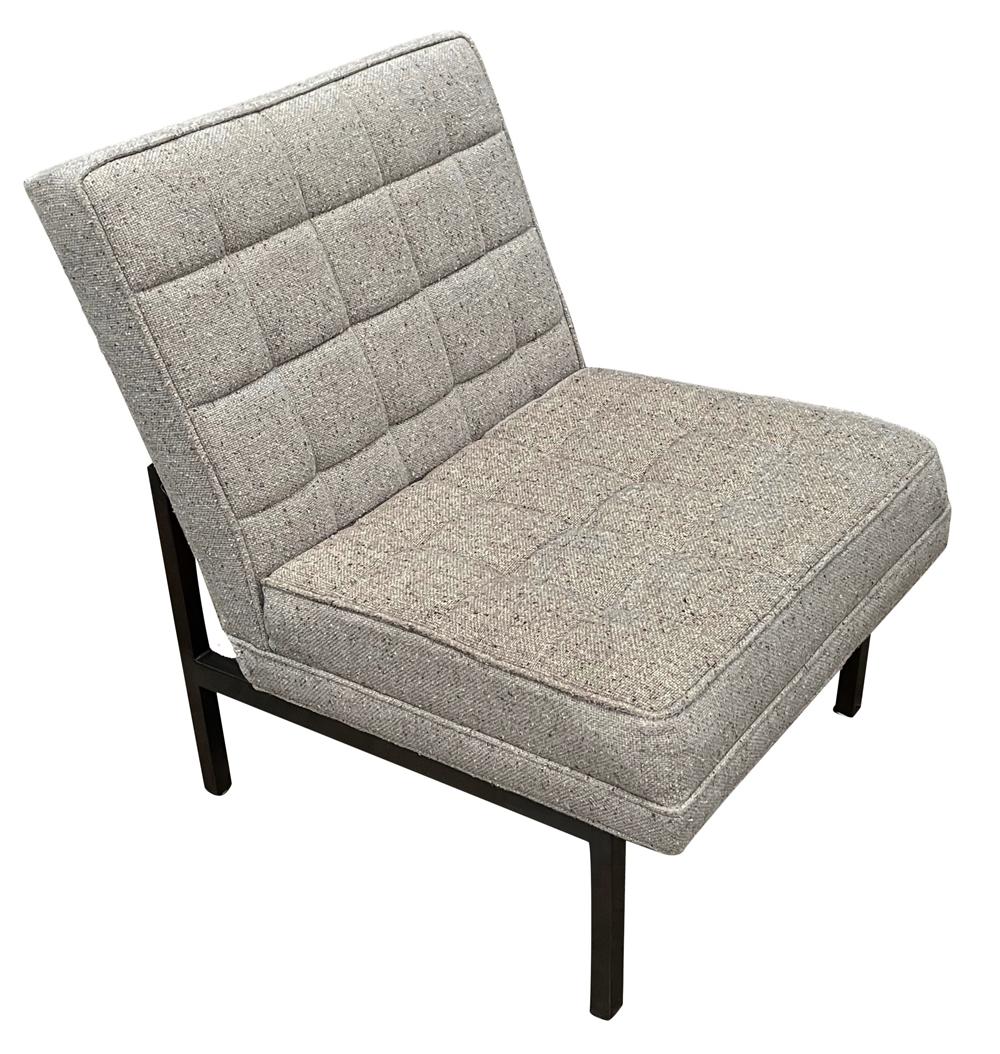 Moderne Sessel ohne Armlehne aus grauem Tweed mit Bronzerahmen aus der Mitte des Jahrhunderts im Angebot 5