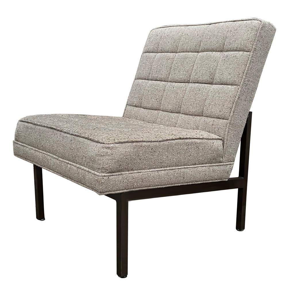Moderne Sessel ohne Armlehne aus grauem Tweed mit Bronzerahmen aus der Mitte des Jahrhunderts (amerikanisch) im Angebot
