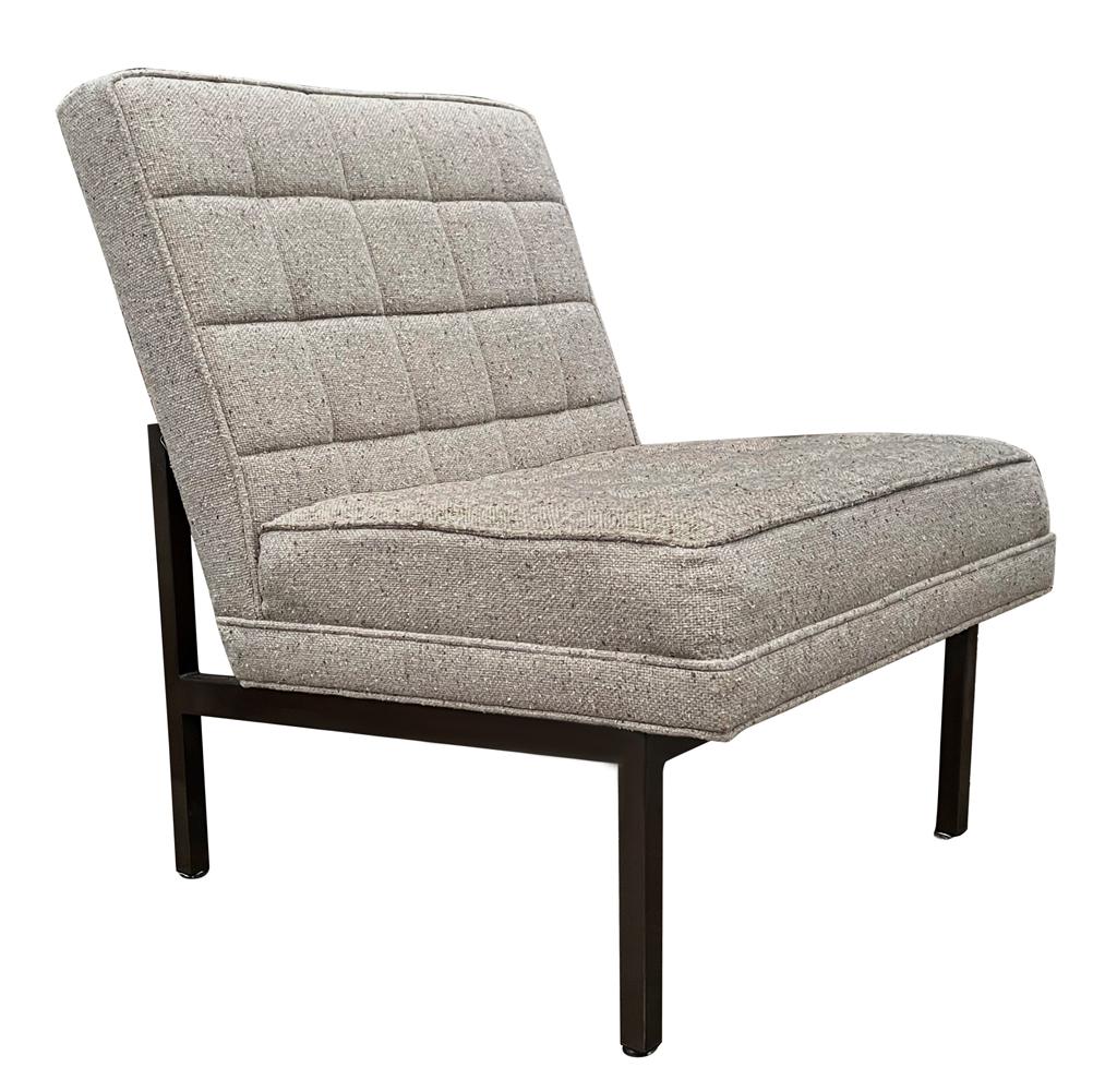 Chaises longues pantoufles modernes du milieu du siècle dernier en tweed gris avec cadres en bronze en vente 2