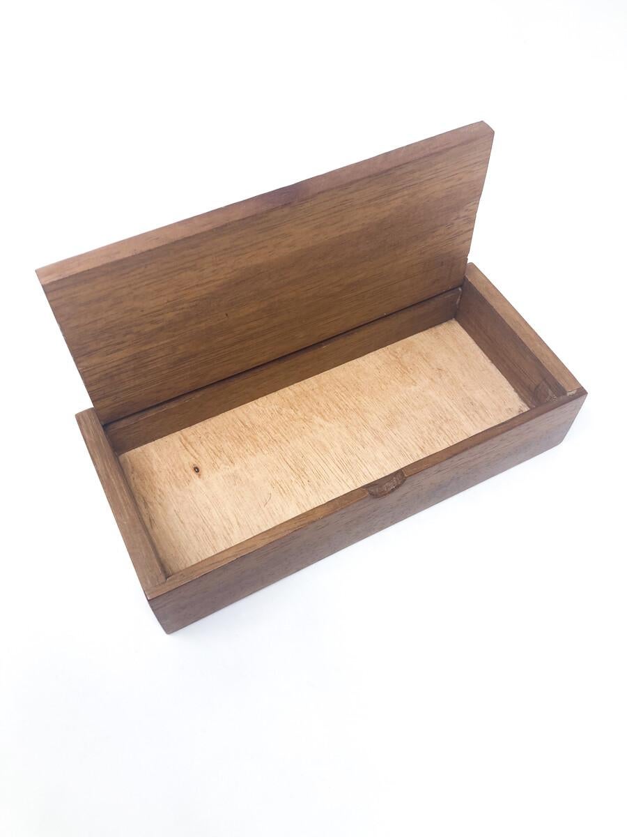 Kleine Mid-Century-Modern-Schachtel mit Intarsien aus Holz und Knochen, 1950er Jahre im Angebot 5