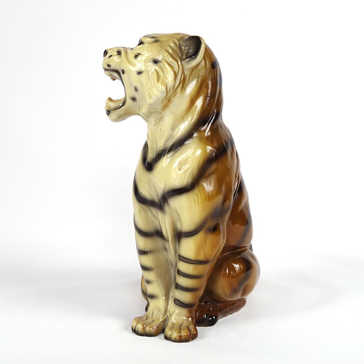 Mid-Century Modern Small Ceramic Tiger in the Style of Ronzan In Good Condition In Doornspijk, NL