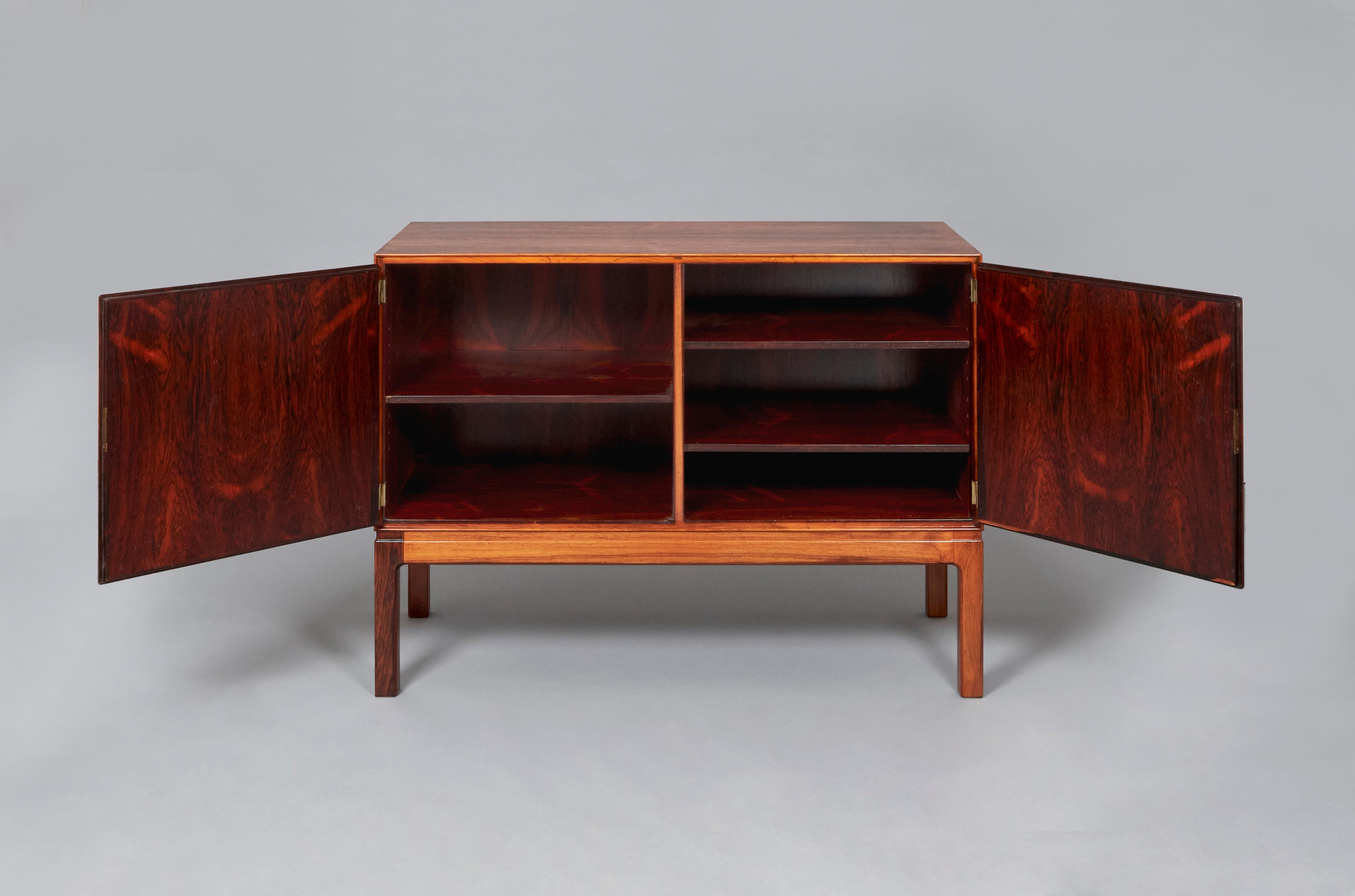 Swedish Mid-Century Modern small Rosewood Cabinet For Sale