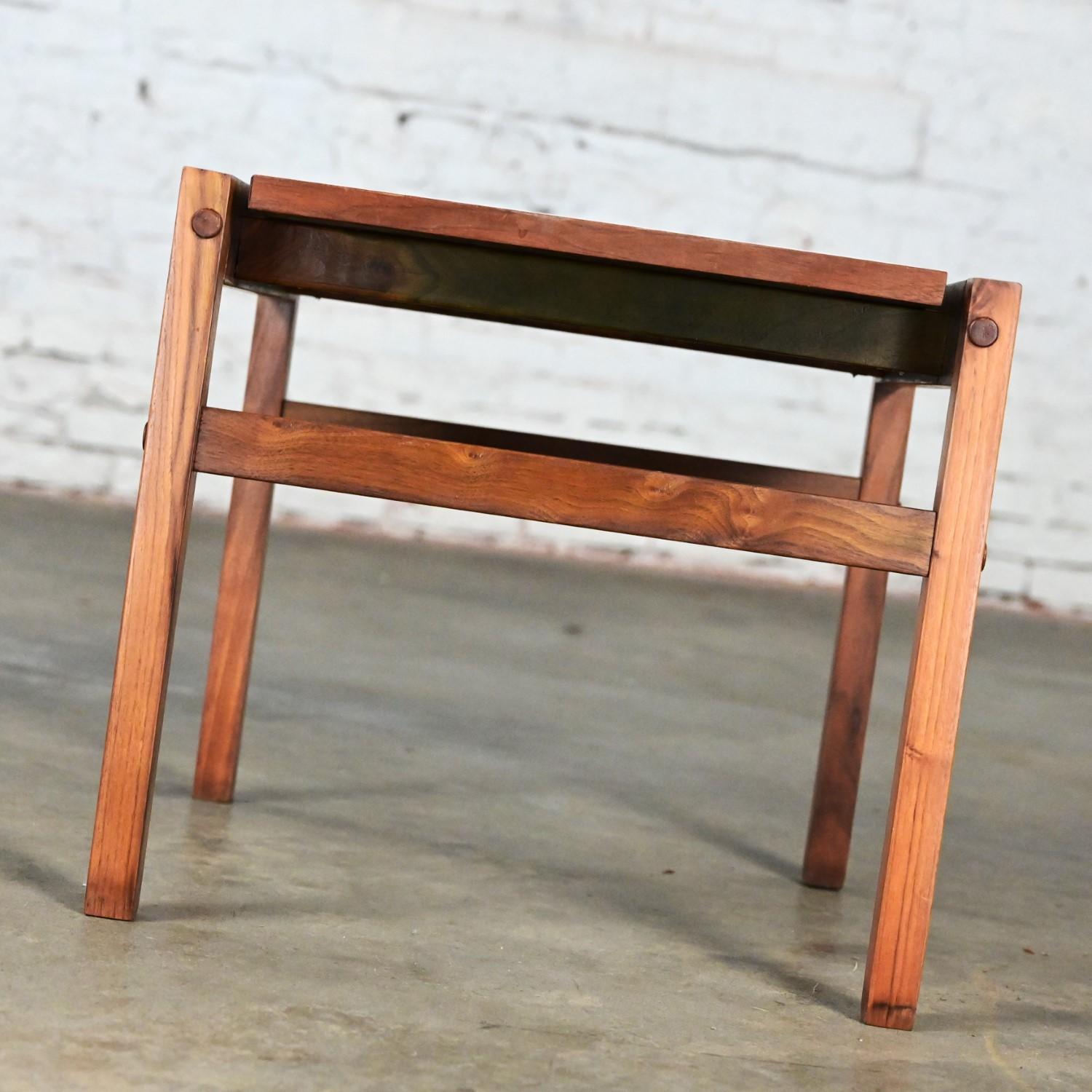 Mid Century Modern Small Square Side Table Teak with White Laminate Top In Good Condition For Sale In Topeka, KS