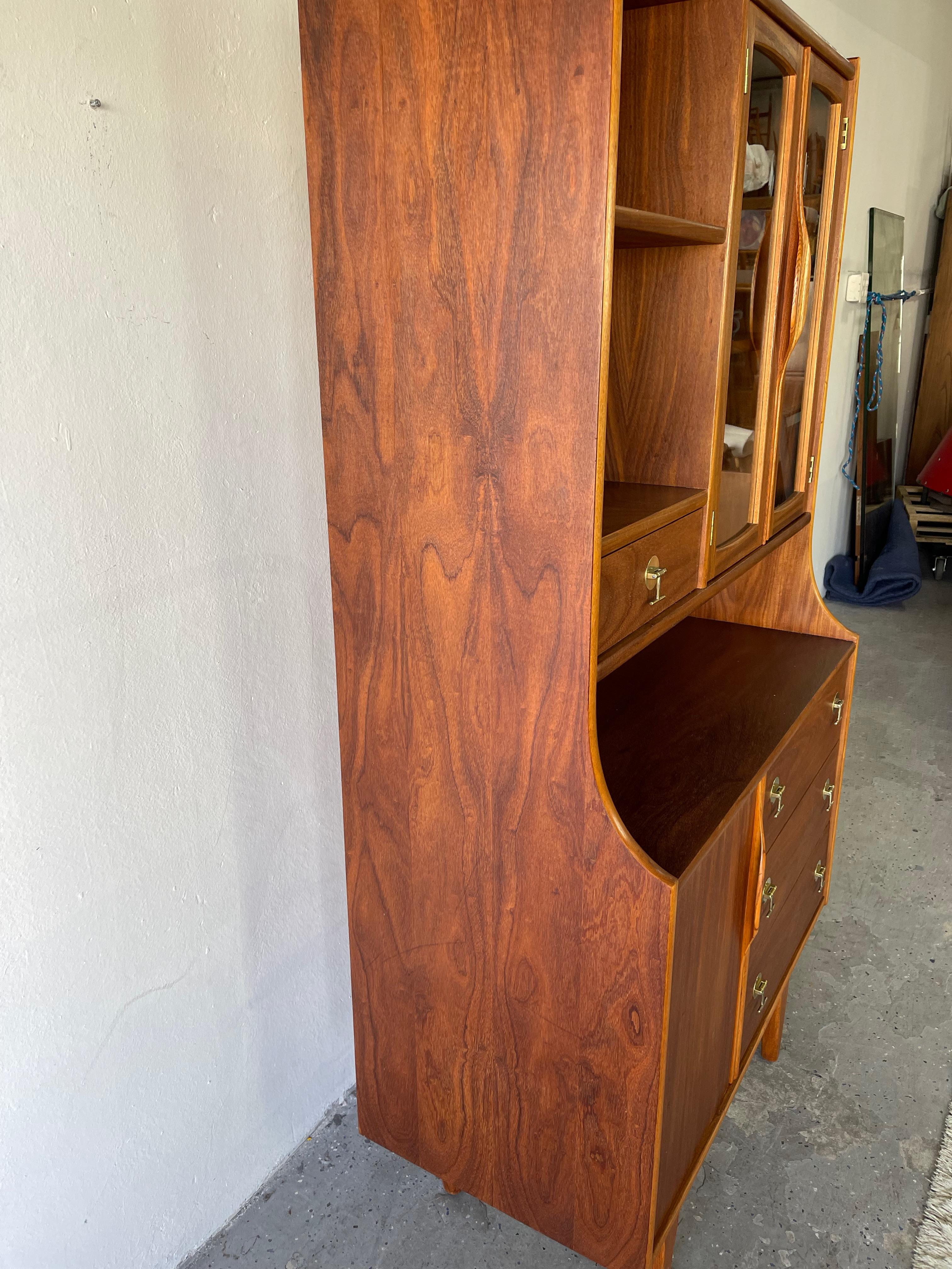 Mid-Century Modern Small Stanley China Hutch 6