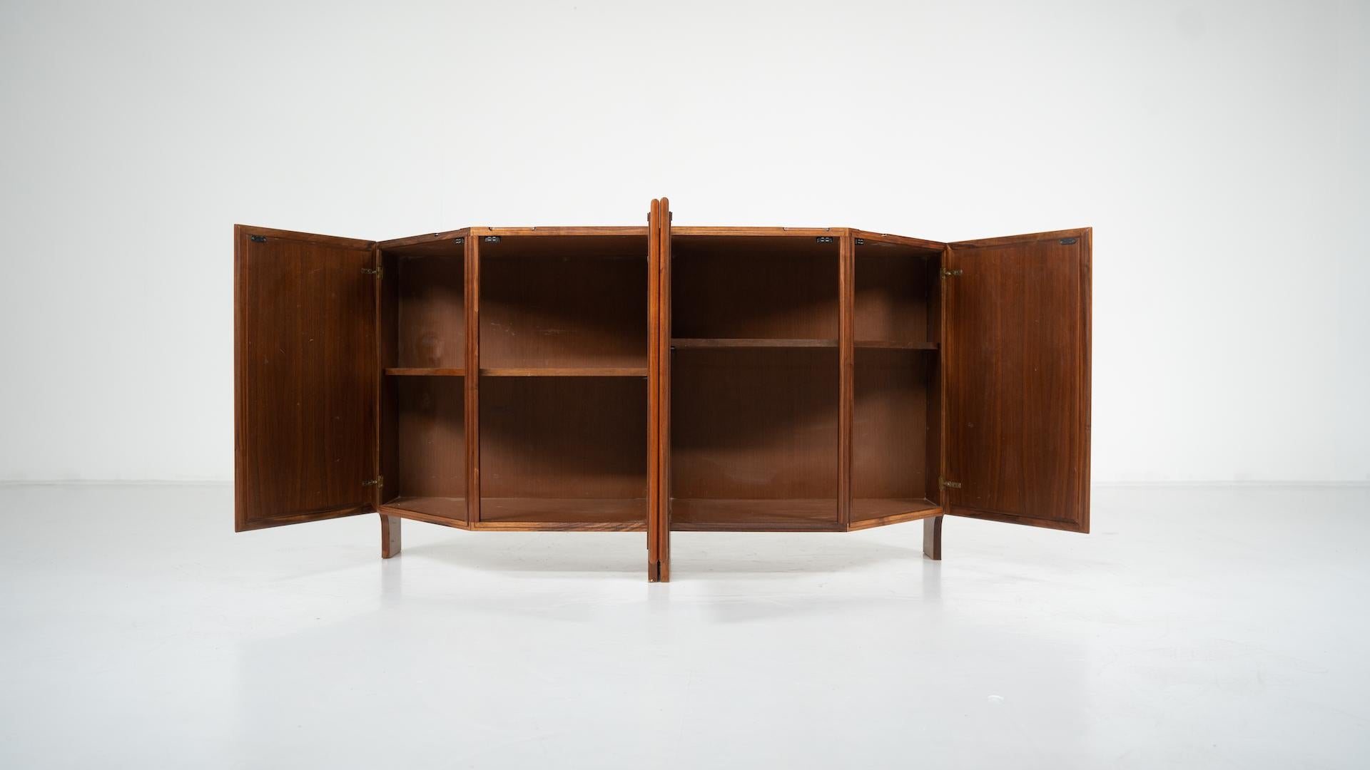 Aparador pequeño de madera moderno de mediados de siglo de Franco Albini, Italia, años 50 en venta 10