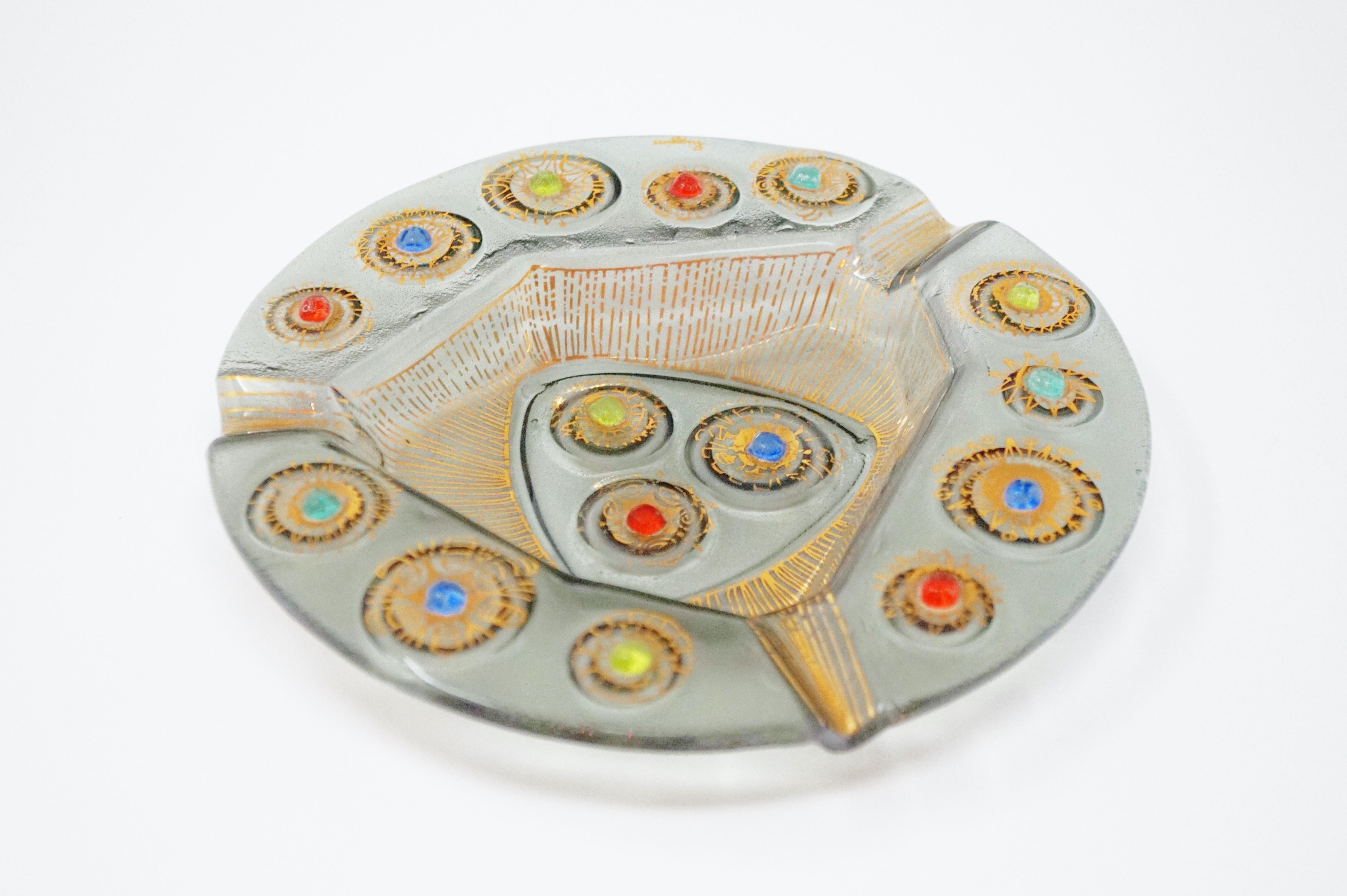 Mid-Century Modern Smoked Art Glass Ashtray by Higgins, Signed, circa 1950s In Good Condition In McKinney, TX