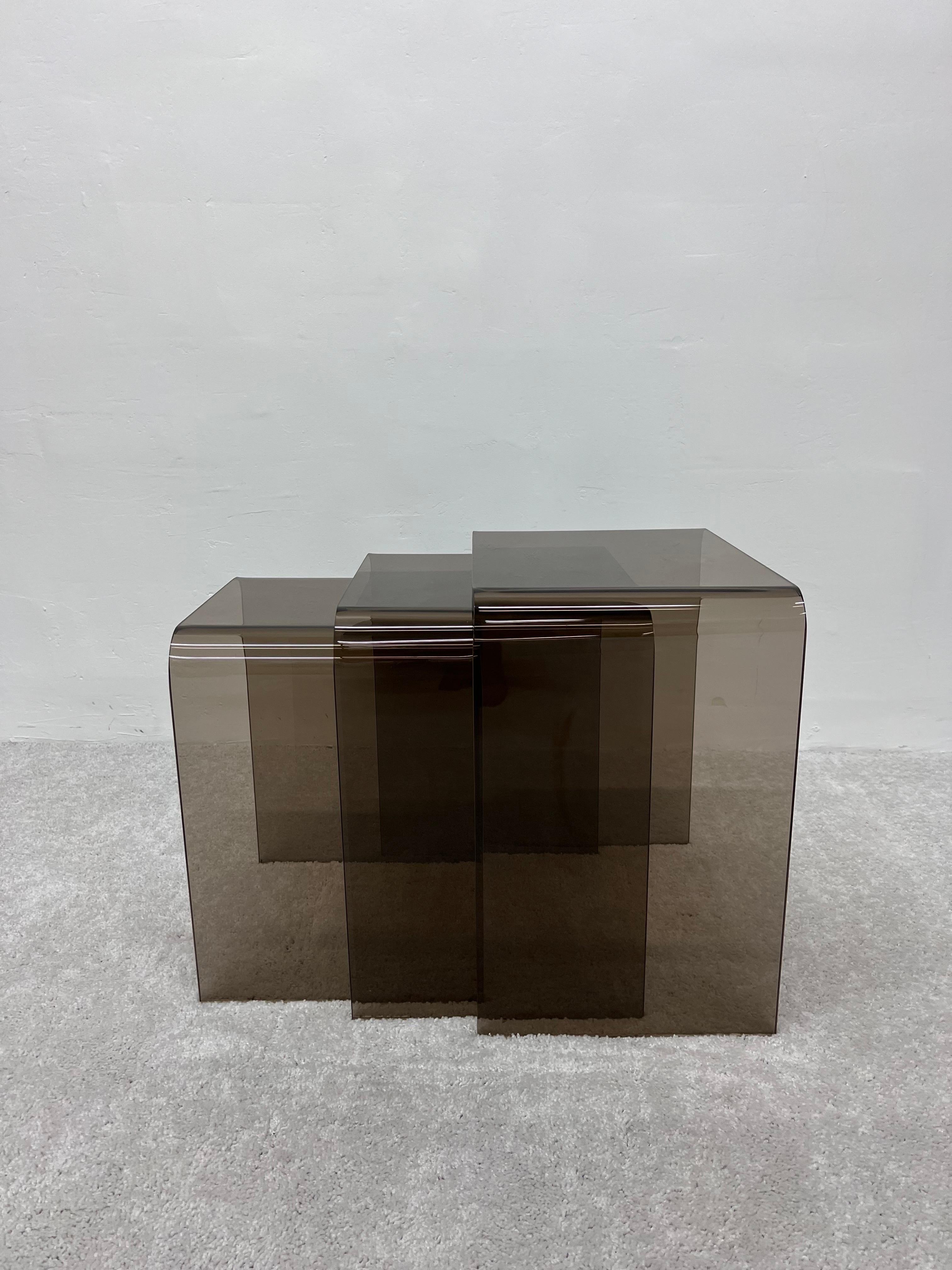 Mid-Century Modern Smoked Brown Lucite Nesting Tables, Set of Three 2
