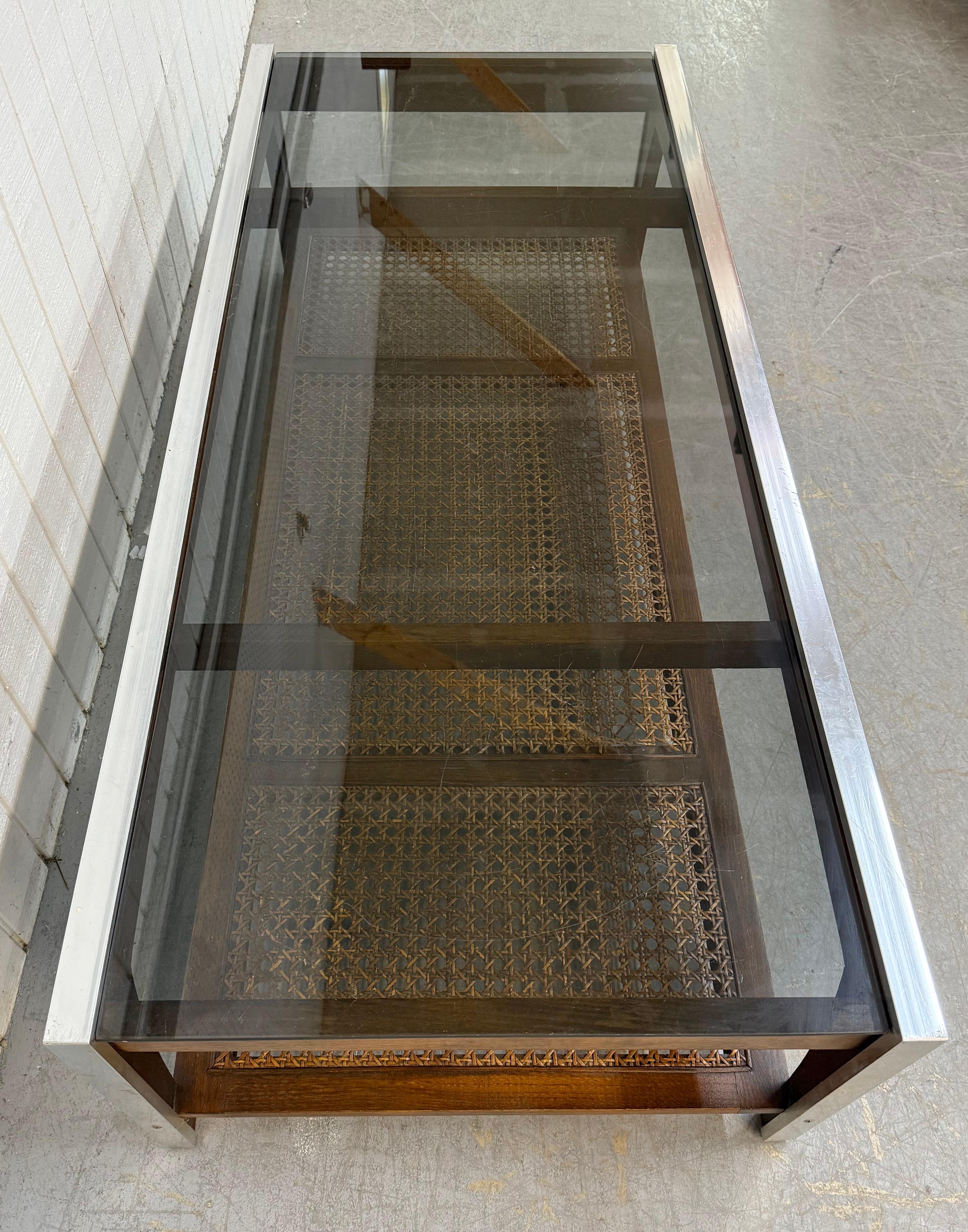 Américain Table basse en verre fumé moderne du milieu du siècle en vente