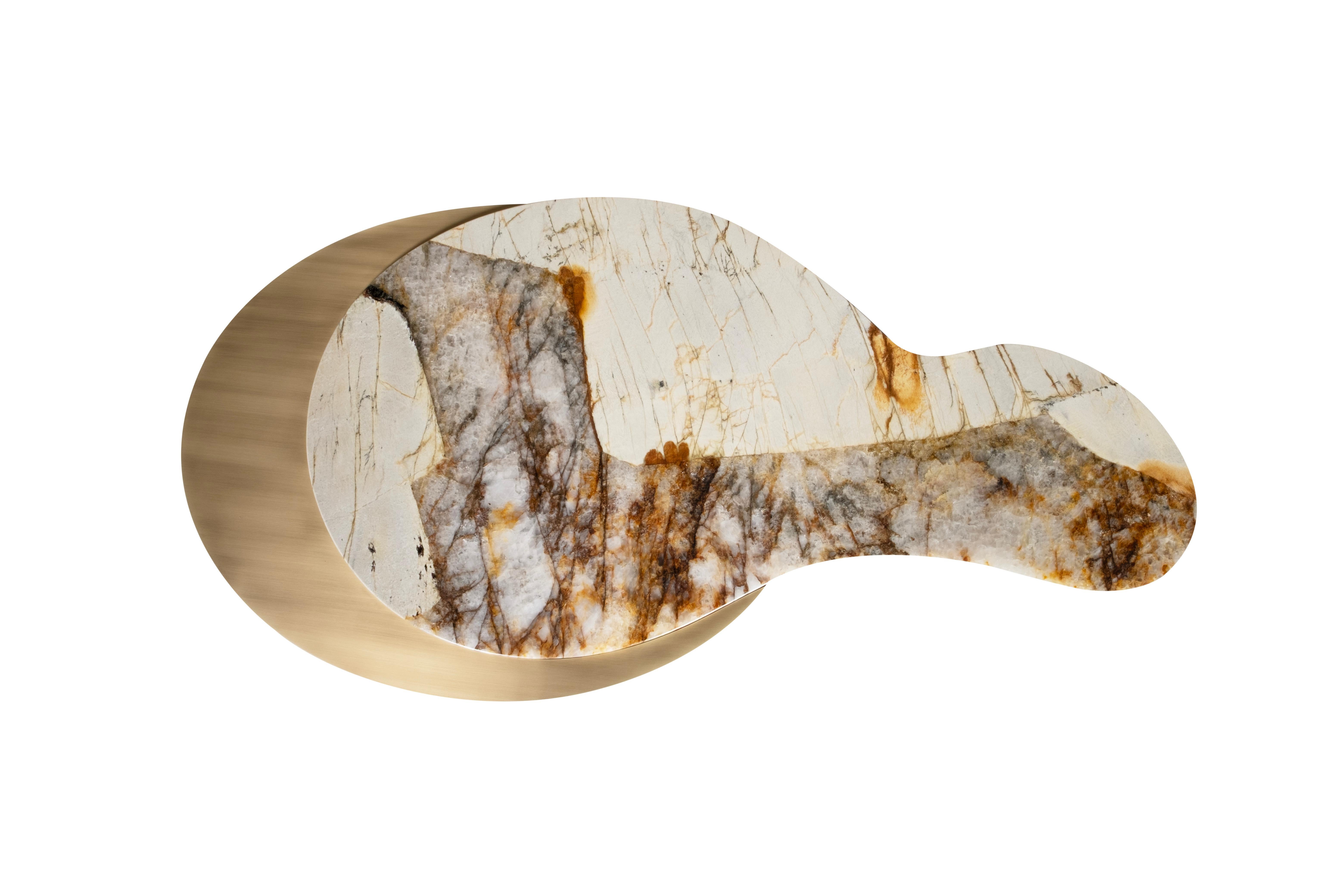 Mid-Century Modern Table basse Soajo moderne du milieu du siècle, laiton, quartz de Patagonie, par Greenapple en vente