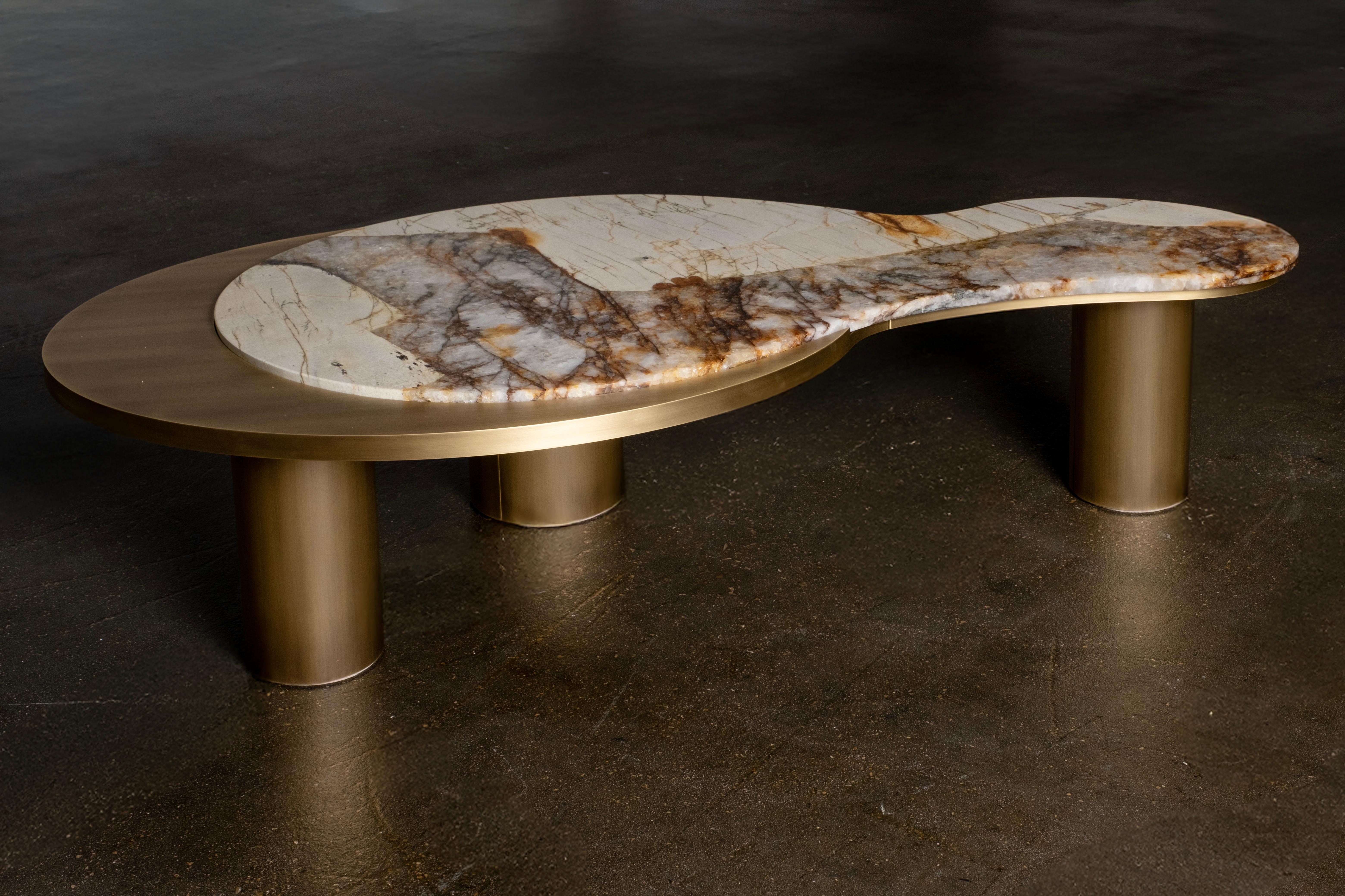 Table basse Soajo moderne du milieu du siècle, laiton, quartz de Patagonie, par Greenapple Neuf - En vente à Lisboa, PT