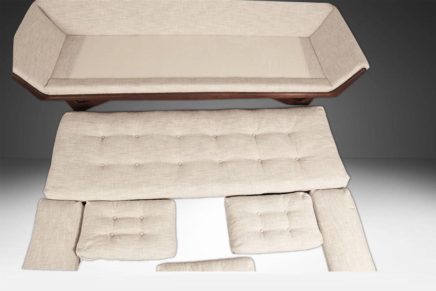 Mid-century modern stunning, beautiful, high-quality long gondola walnut framed sofa Adrian Pearsall style. In new upholstery fabric and high-density foam. An exceptional sofa both for its form and quality, it is a distinctive and heavily crafted