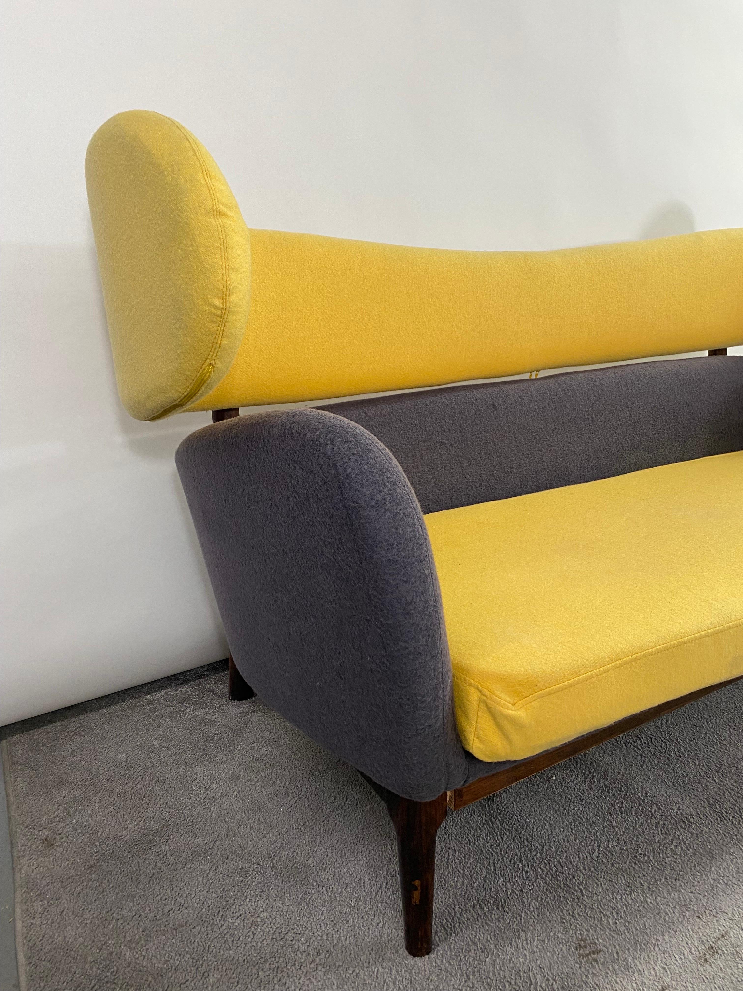 Mid-Century Modern Sofa in the Manner of Finn Juhl For Sale 2