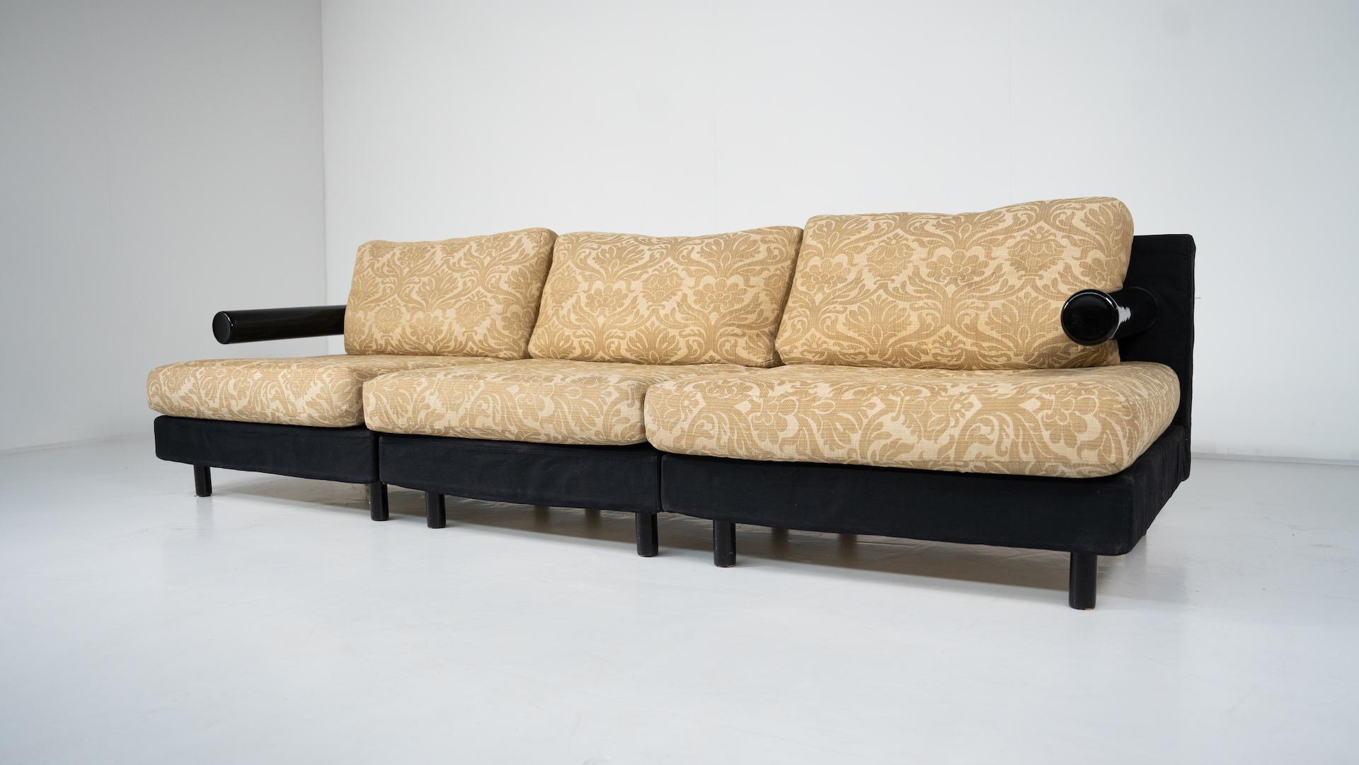 Italian Mid-Century Modern Sofa by Antonio Citterio for B&B Italia, 1980s For Sale