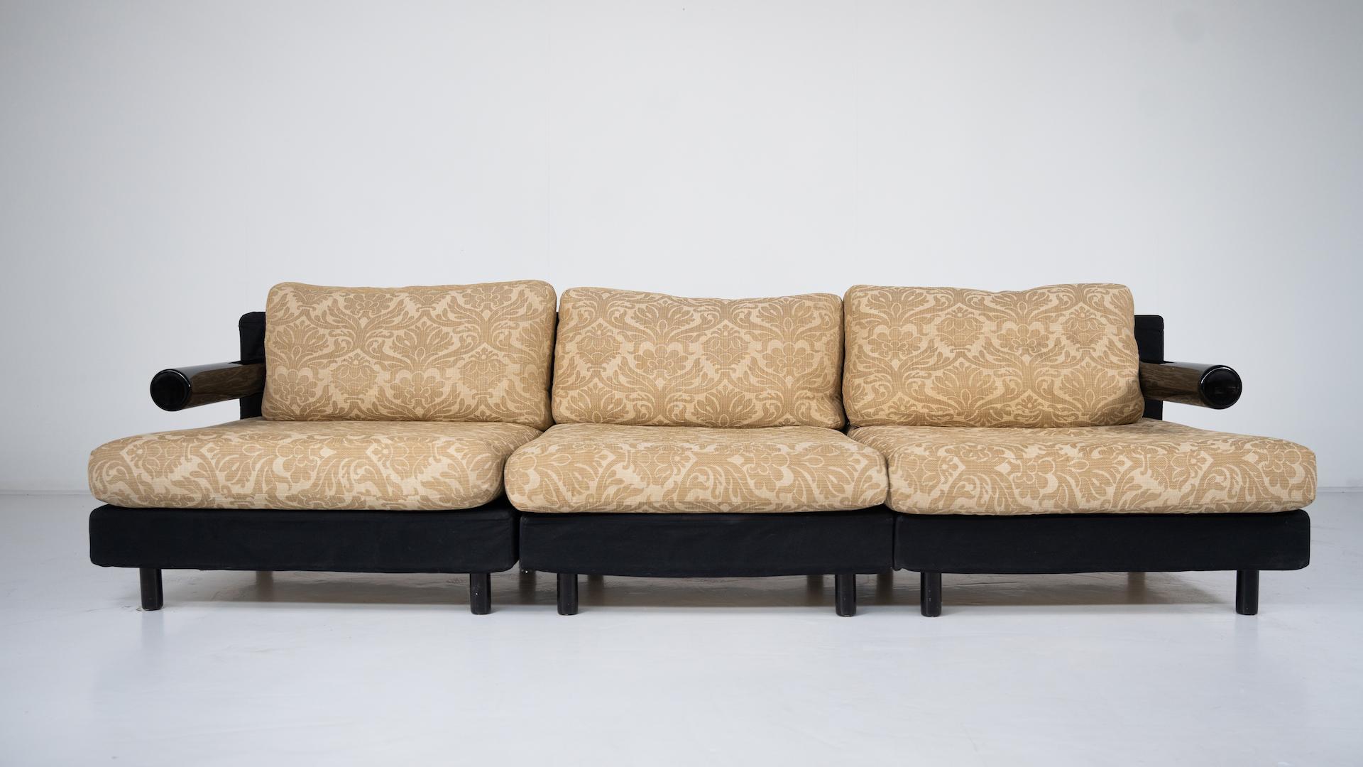 Mid-Century Modern Sofa by Antonio Citterio for B&B Italia, 1980s In Fair Condition For Sale In Brussels, BE